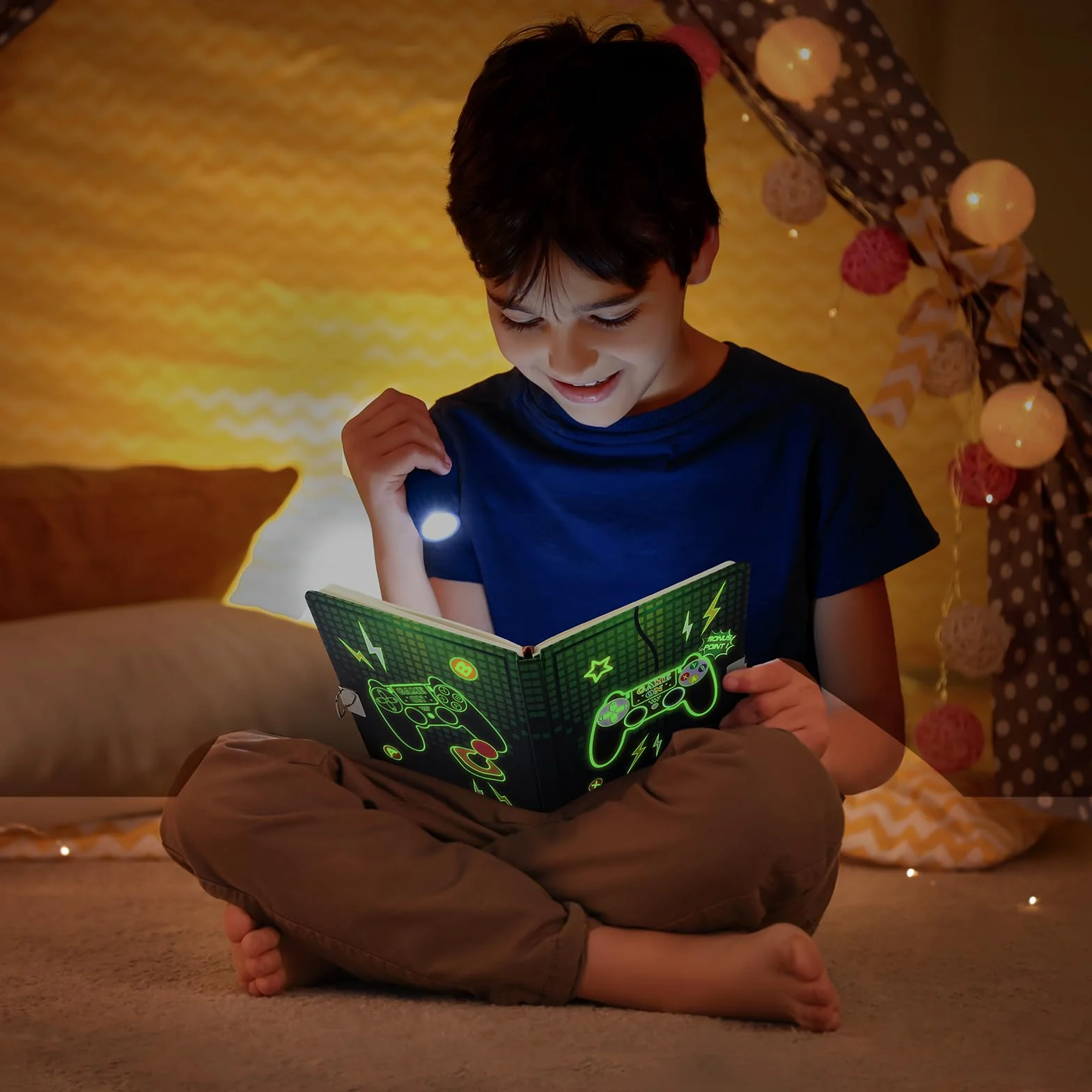 WERNNSAI Journal de Jeu pour Enfants - Cahier Lumineux A5 avec Cadenas et Clés Bloc-notes Ligné