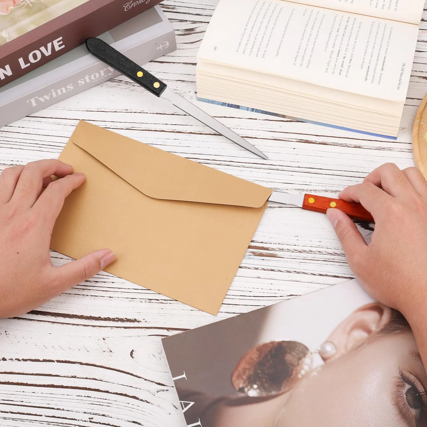 Lot de 2 Ouvre-Lettres en Acier Inoxydable avec Manche en Bois, Ouvre-Enveloppes Multifonctions
