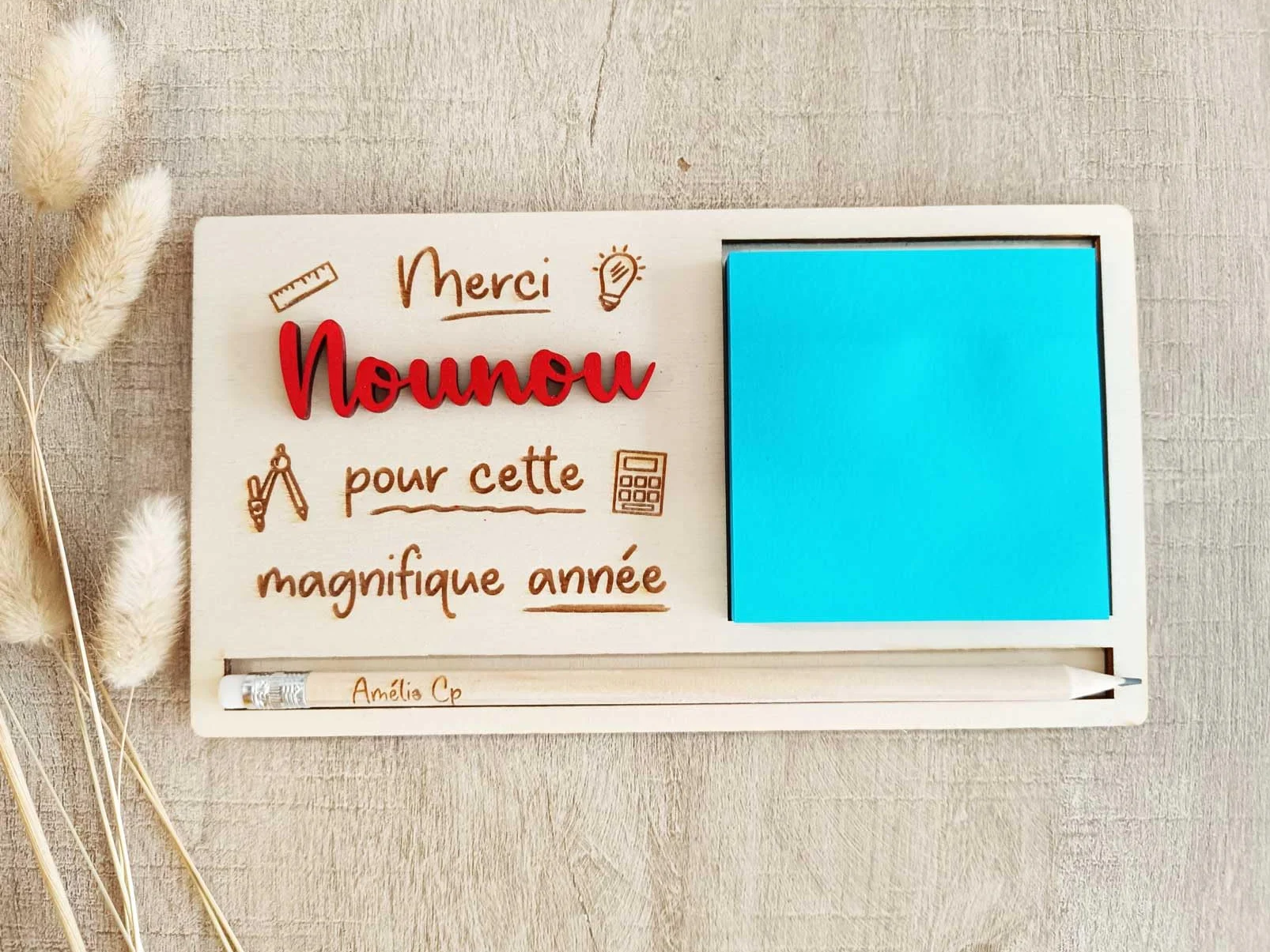 Support à bloc repositionnables en bois gravé Maîtresse ATSEM Maître Nounou cadeau personnalisé
