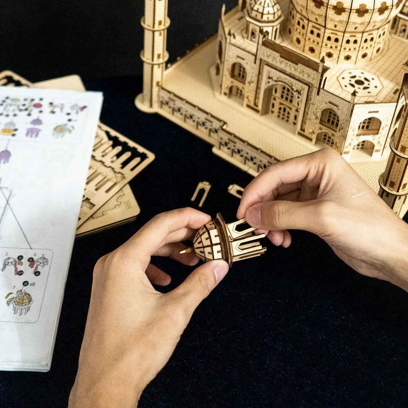 Cuteefun Kit Maquette d'Architecture, Puzzle 3D Taj Mahal avec LED [416Pcs] | Objet Décoratif Rafiné avec Éclairage LED, Maquette à Construire pour Adultes, Cadeau Unique pour Noël et Anniversaire