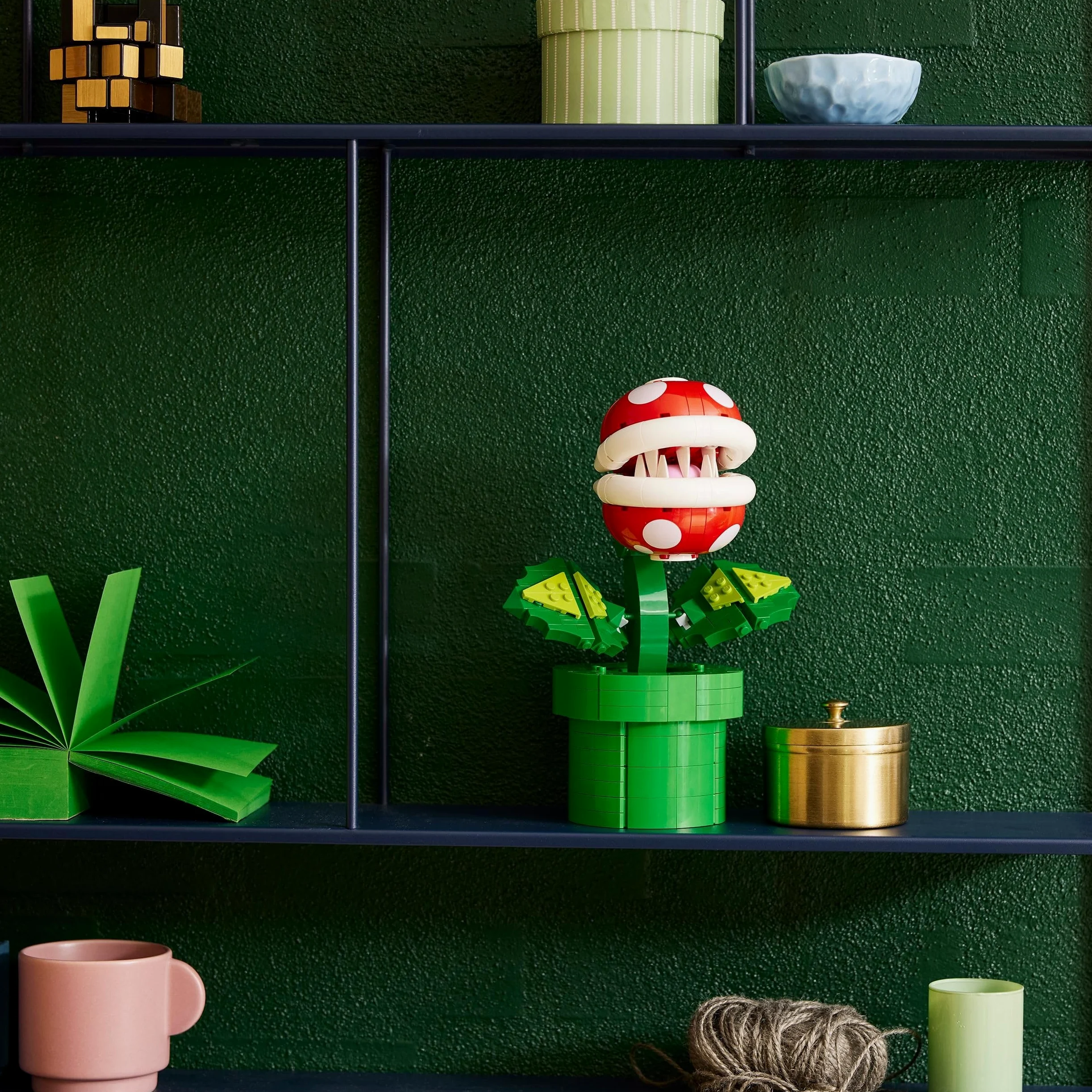 LEGO Super Mario Plante Piranha, Figurine Articulée avec Tuyau et 2 Pièces de Monnaie, Kit de Modelage pour Adultes, Décoration Intérieure, Idée Cadeau pour Hommes, Femmes et Adolescents 71426