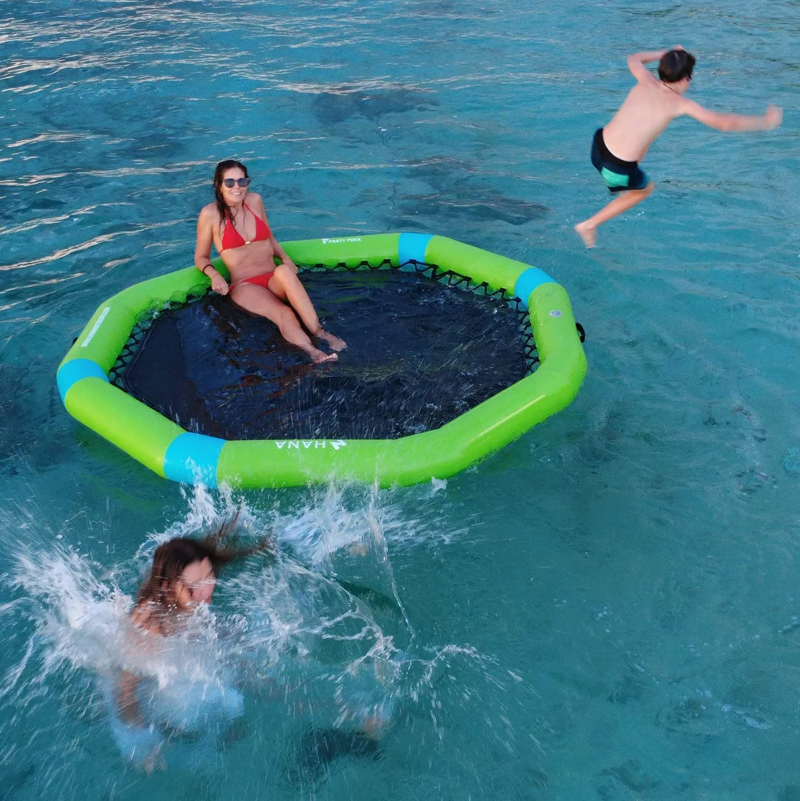 HANA Party Pool Hamac Gonflable Flottant – Aire de Jeu Aquatique pour 6 Personnes – Île Flottante Stable et Légère – avec Sac et Pompe – Idéal Plage, Bateau, Piscine et Lac – Diamètre 250cm