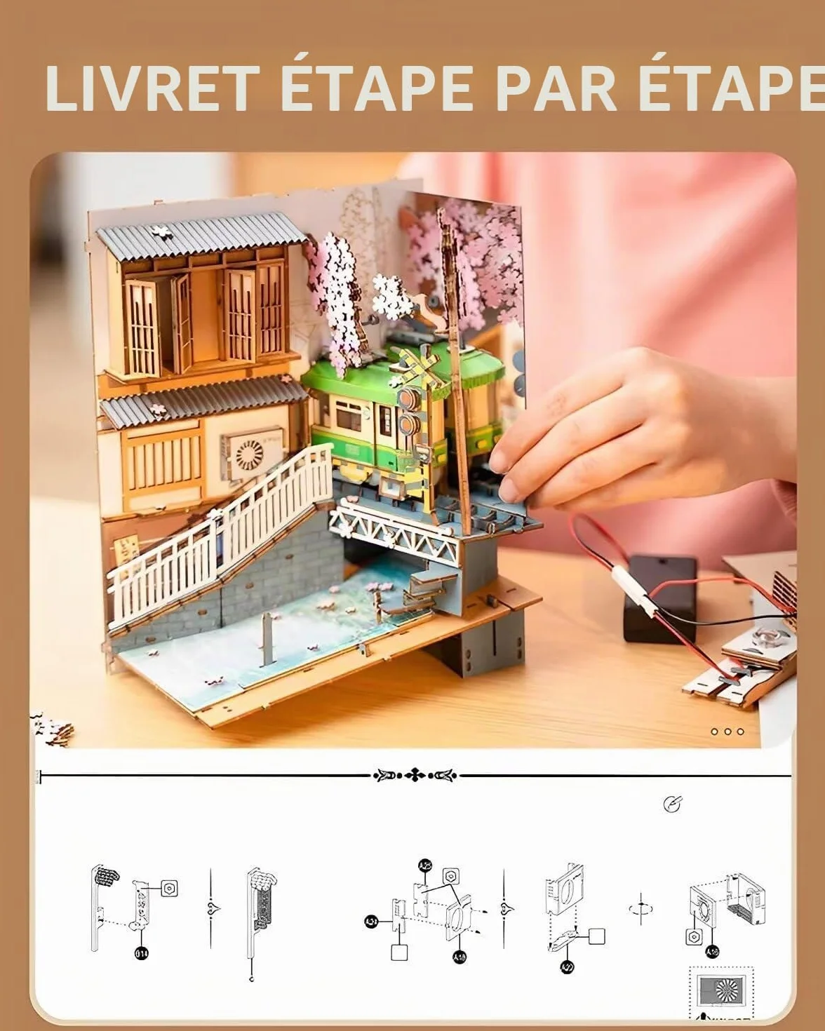 Rolife Sakura Densya DIY Book Nook Kit Maison Miniature à Construire 3D Bois Décoration Bibliothèque