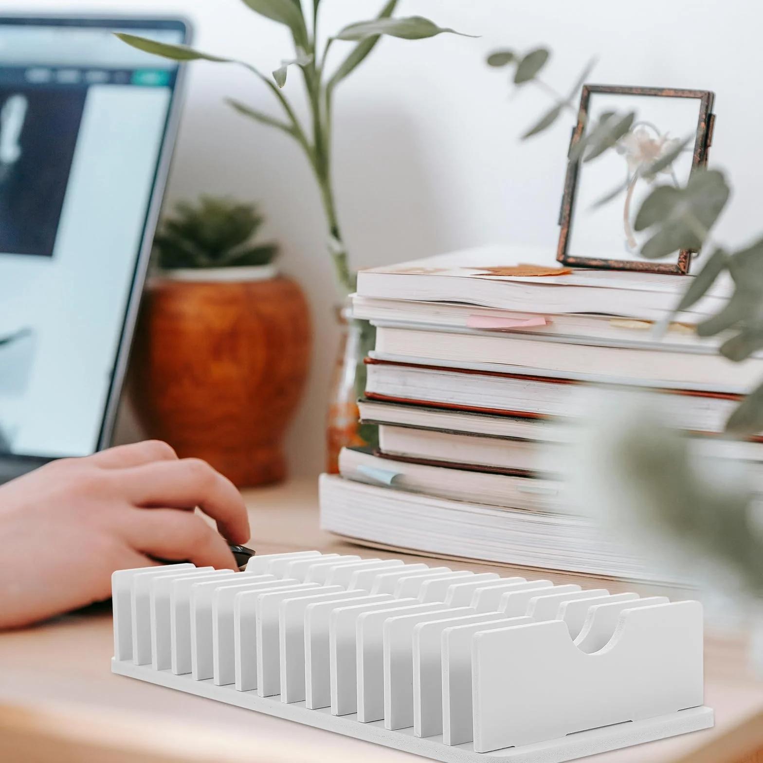 NUOBESTY Support De Téléphone Portable Pour Bureau Avec 15 Compartiments Organisateur En Pvc Pour Calculatrices Et Rangement