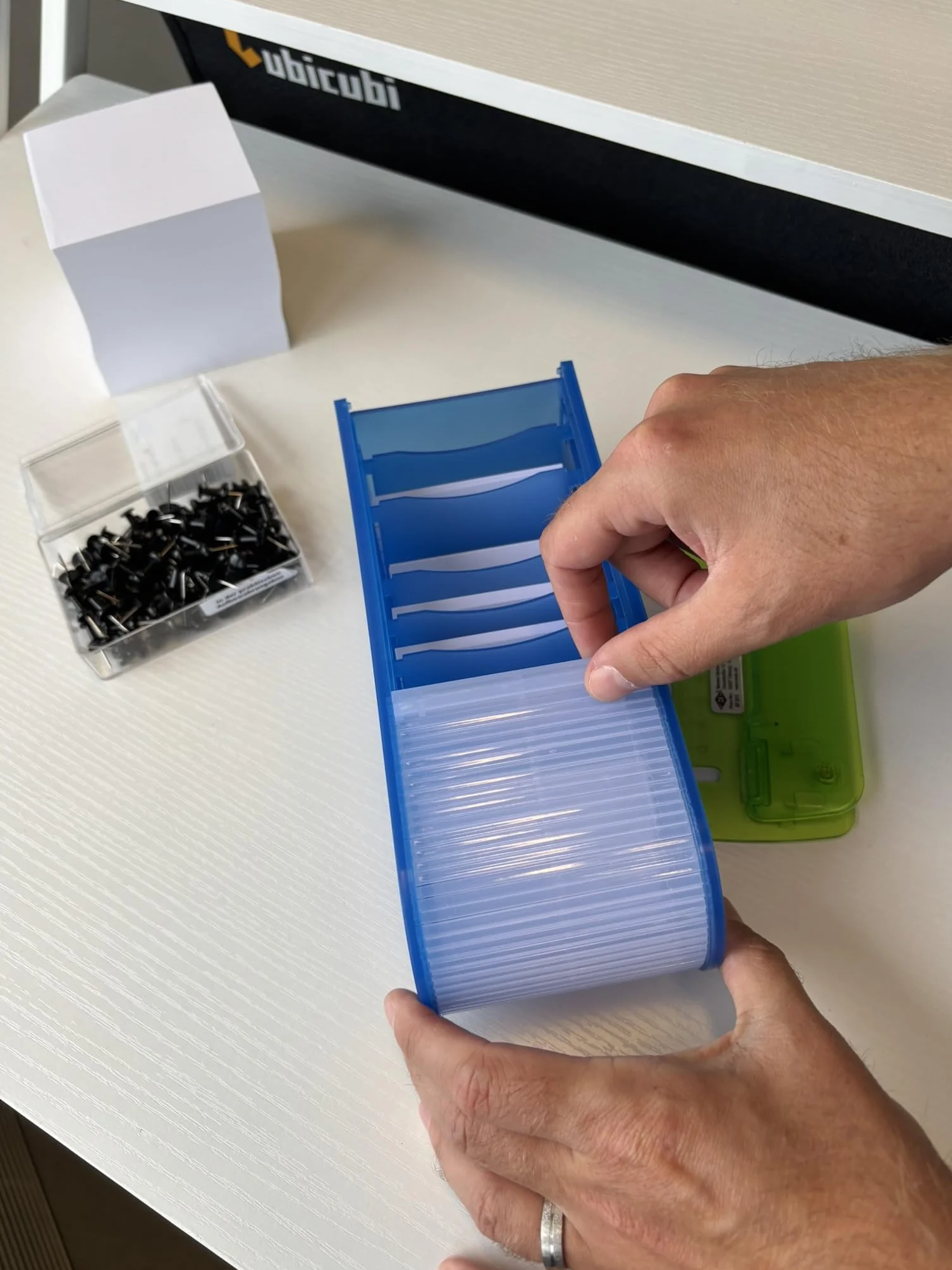 Trieur de cartes A8 bleu Wedo
