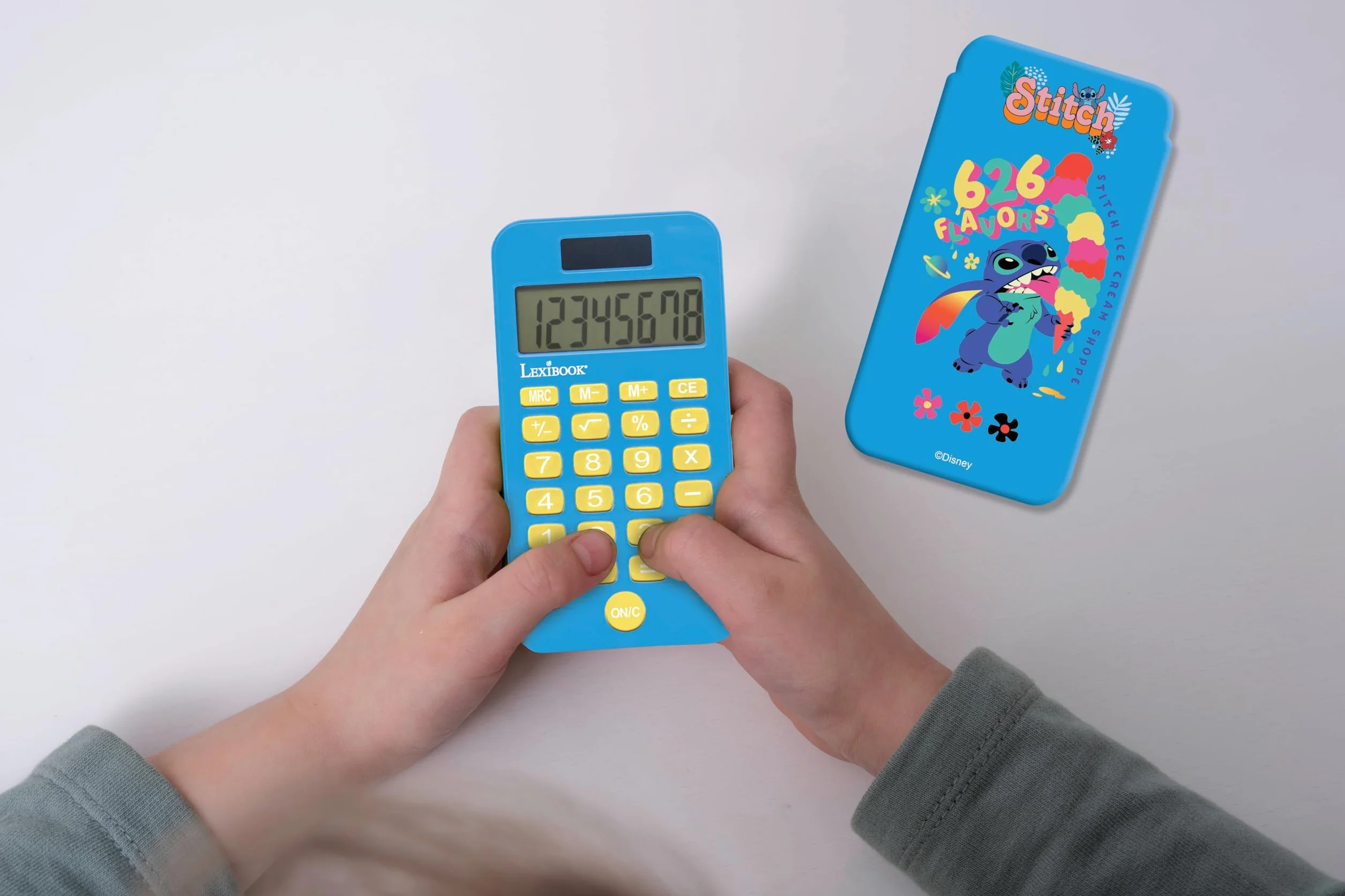Lexibook Disney Stitch Calculatrice de Poche avec Couvercle de Protection, Fonctions Classiques et évoluées, à Piles et Solaire, Bleu, C45D