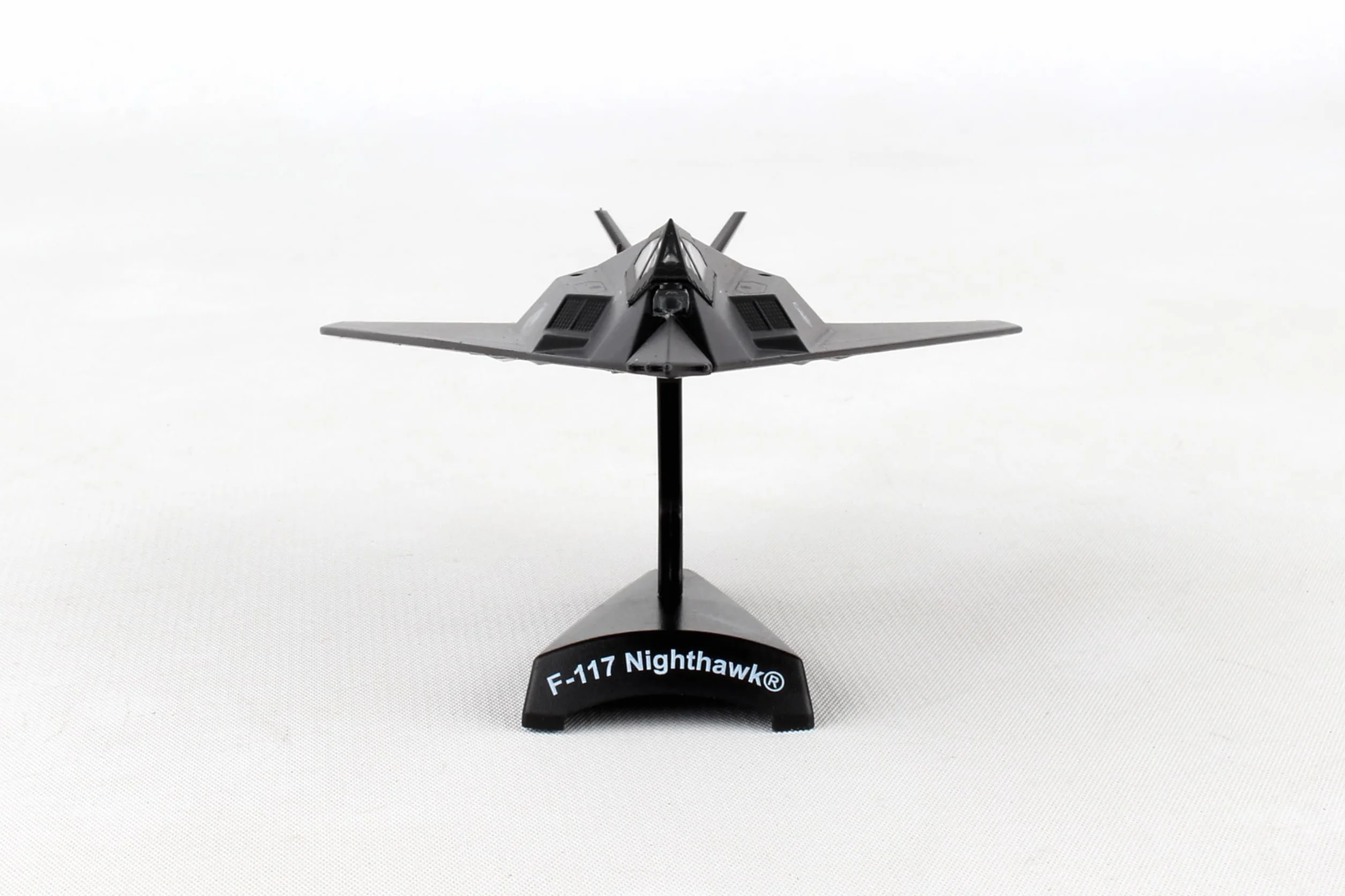 Daron Avion F-117 Nighthawk 1:150 Noir
