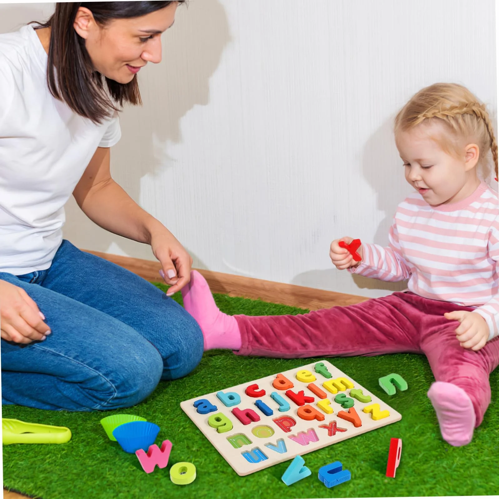 Toyvian Jeu de Puzzles Bois Alphabet Lettres Minuscules pour Garçon Fille Âge Préscolaire 3 Ans et Plus avec Lettres de A à Z Éducatif