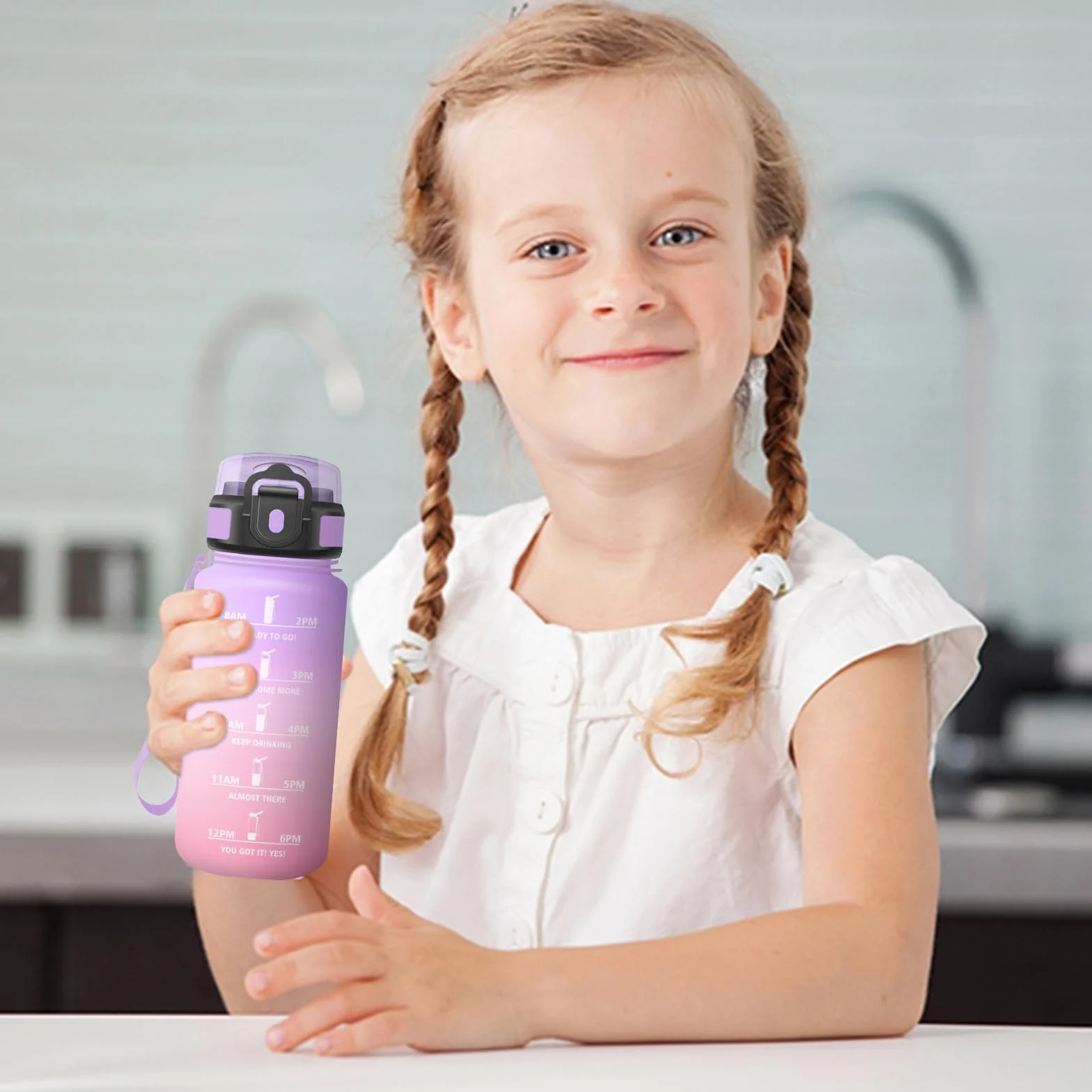 KollyKolla Gourde Enfant 500ml avec Paille sans BPA, Gourde Sport avec Marqueur de Temps, Bouteille d'eau Étanche Réutilisable