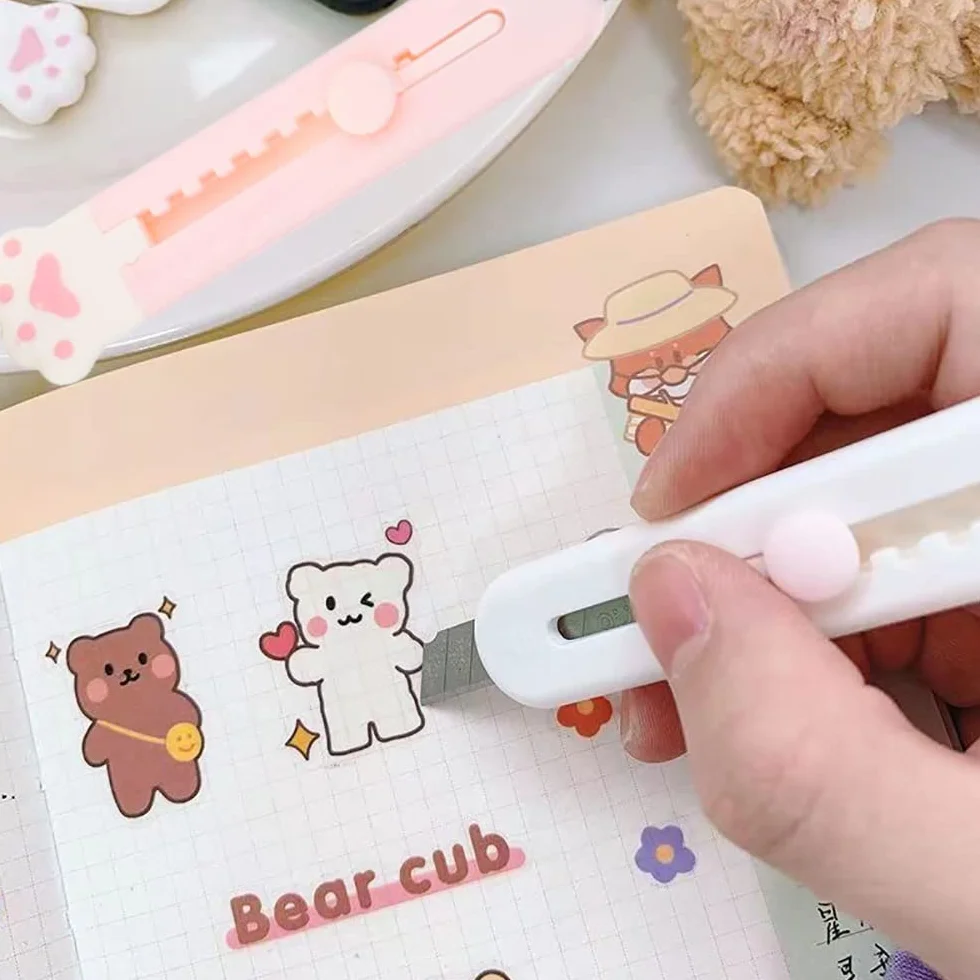 Mini Cutter Rétractable Patte de Chat, Couteau Utilitaire Ouvre-Lettre Coupe-Boîte pour Carton Papier, 3 Couleurs