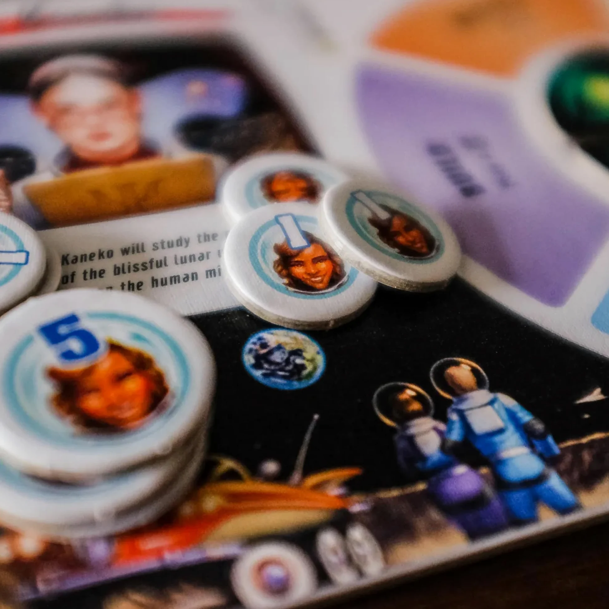 Rio Grande Games Moon Colony Bloodbath Jeu de cartes de stratégie, 1 à 5 joueurs, jeu de société de construction de moteur, à partir de 14 ans