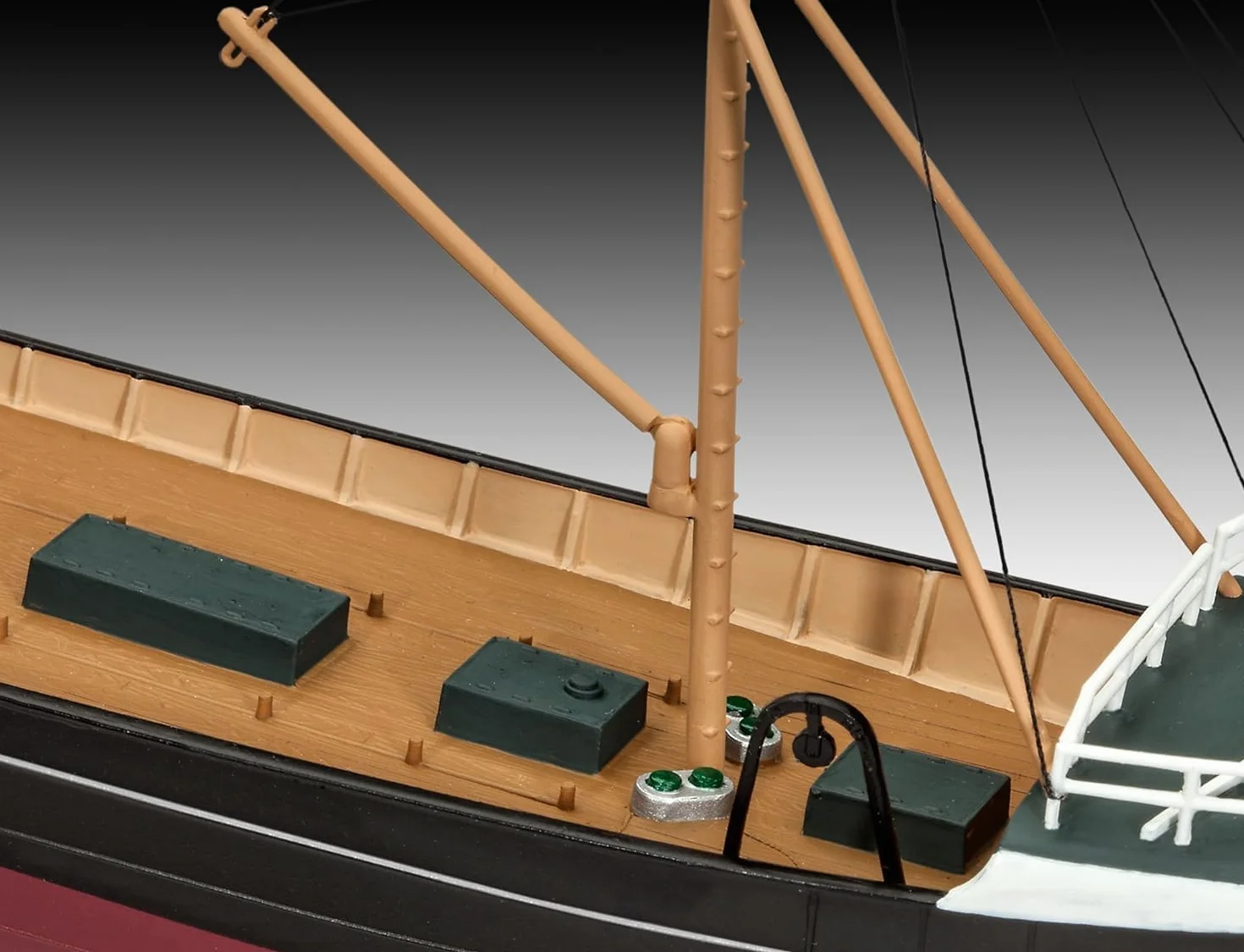 Revell Chalutier Mer du Nord 1:142