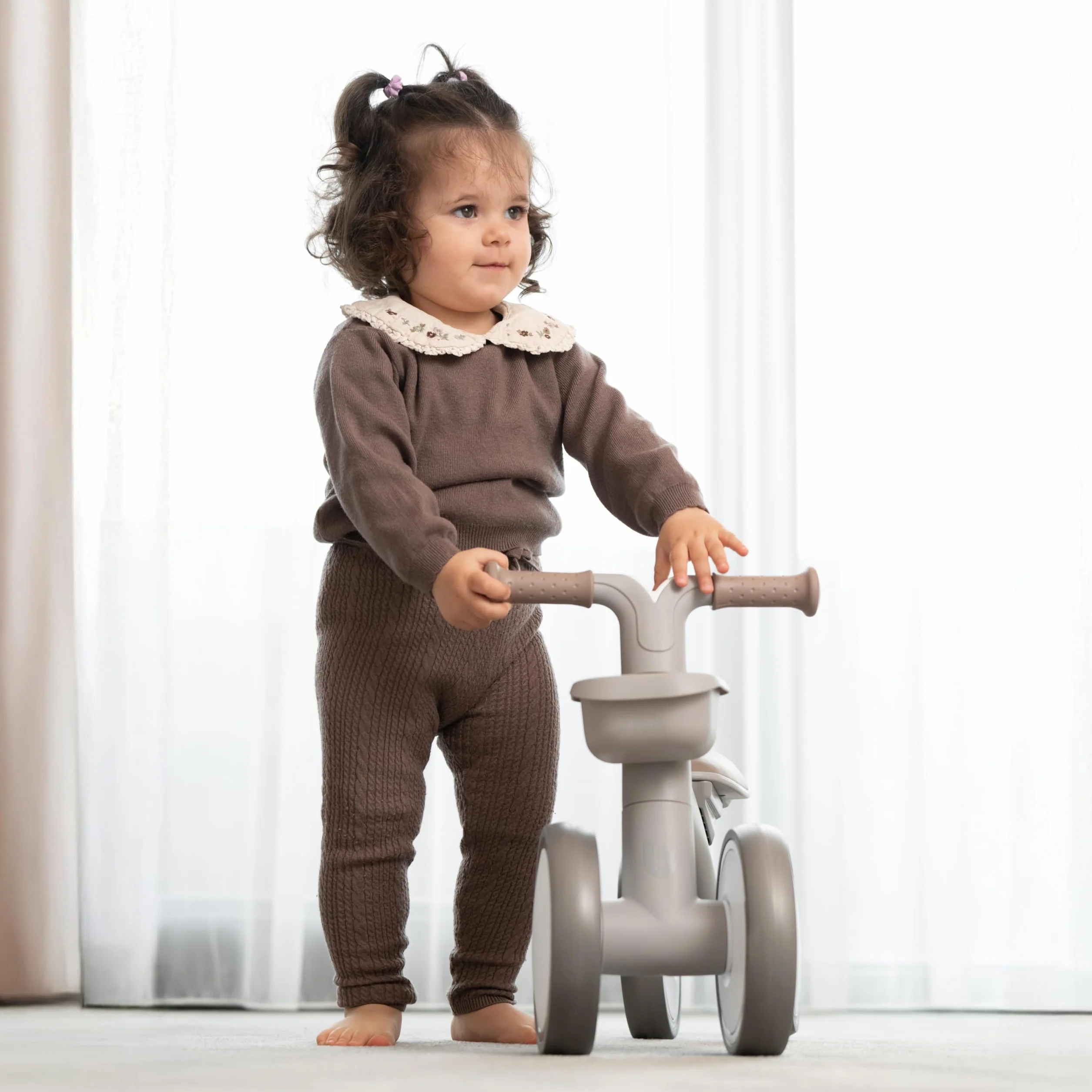 KikkaBoo Vélo sans pédales ZIPI, vélo d'équilibre bébé 1-3 Ans avec Panier réglable