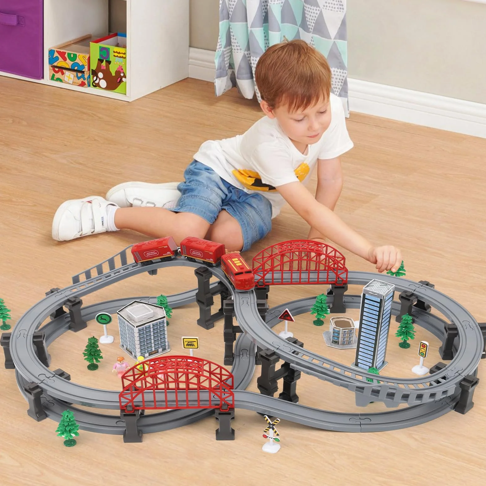 Train Électrique Enfant 128 Pièces, Circuit Voiture Jouet 3-8 Ans Cadeau Anniversaire Garçons Filles