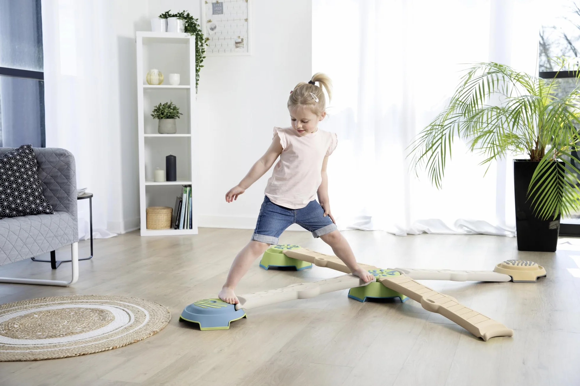 Smoby Life Parcours Aventure Motricité 4 Plots 4 Planches 3,5m Longueur Matière Recyclée 2 Ans Fabrication Française