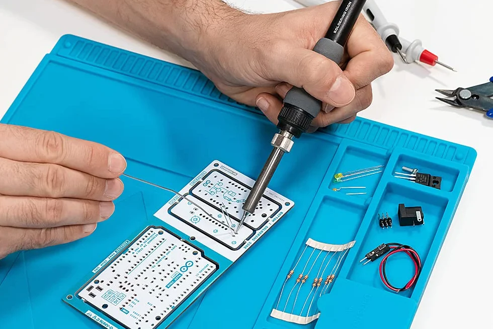 Arduino Make Your UNO Kit AKX00037 - Kit DIY pour Carte Arduino UNO, Apprentissage Électronique Programmation