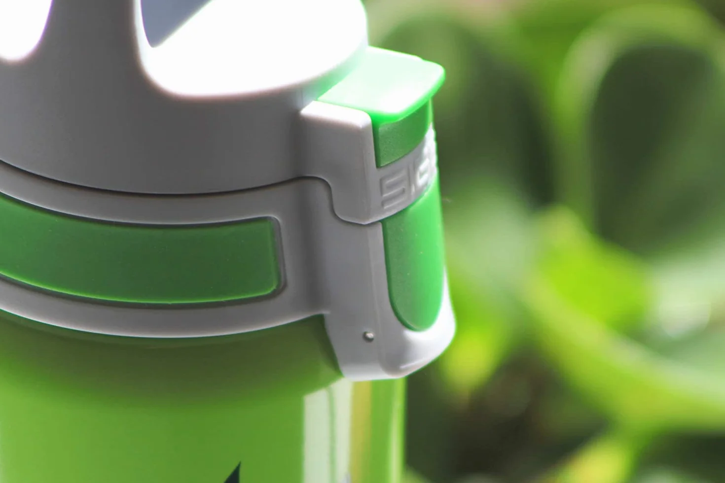 SIGG Gourde Enfant Acier Inoxydable Shield One 0,5L Étanche Sans BPA