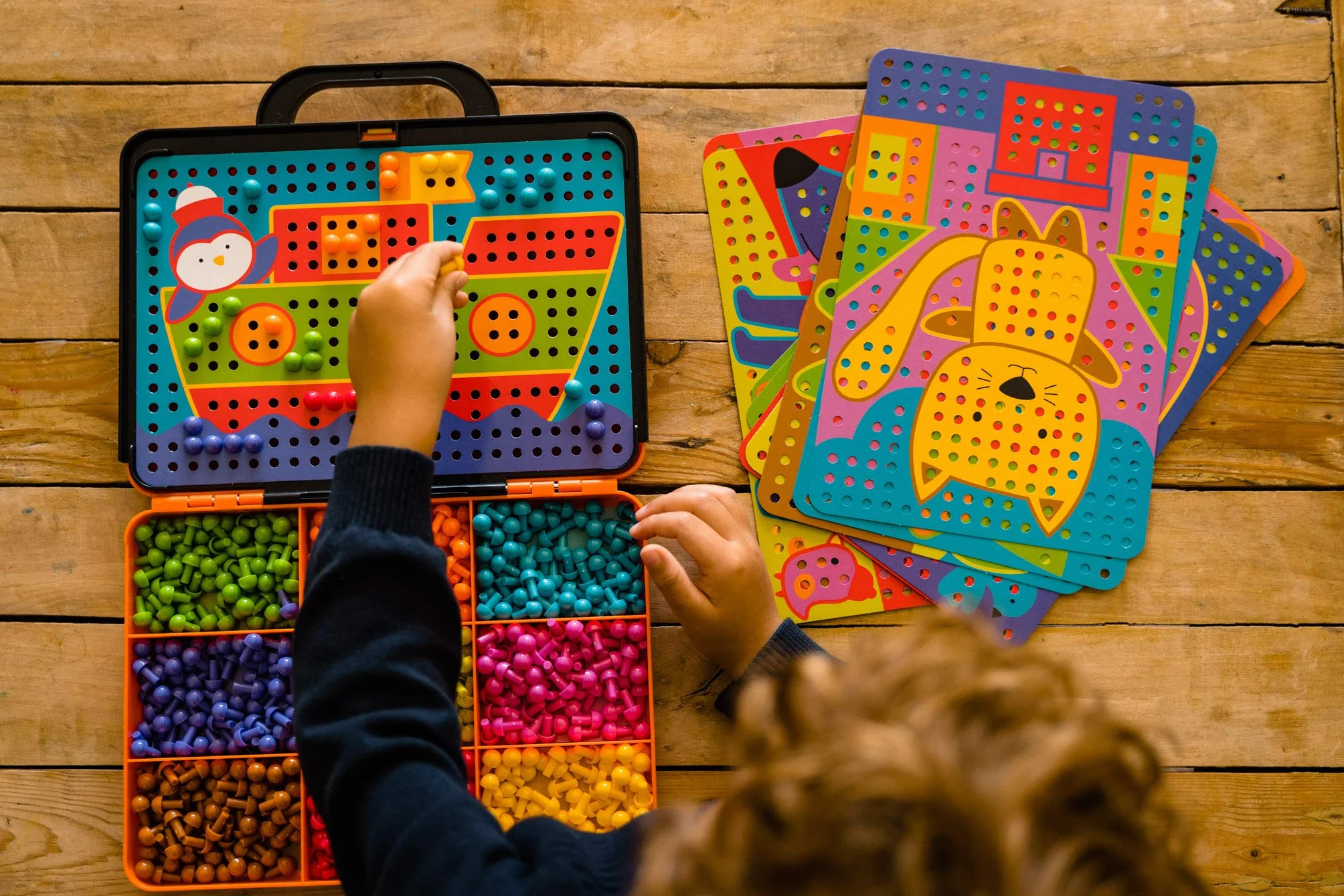 Nathan Clic Educ Mosaïques Jeu de société d'apprentissage Reconnaissance des Couleurs - 675 pions - Développe Motricité Fine Créativité Enfant 4 Ans
