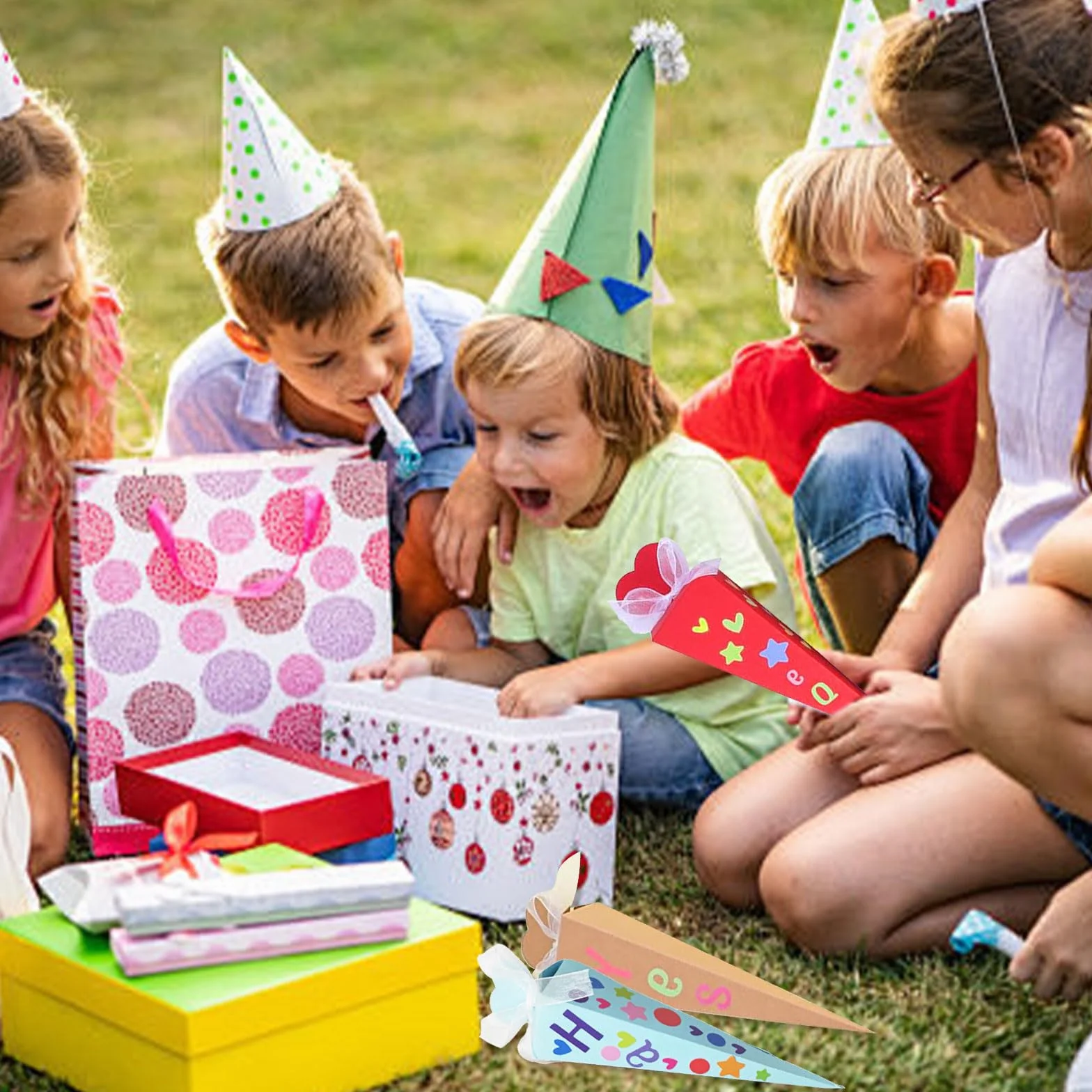 Pack de 32 Petits cônes d'école, Sacs Cadeaux décoratifs, Cornets de Sucre pour travaux manuels