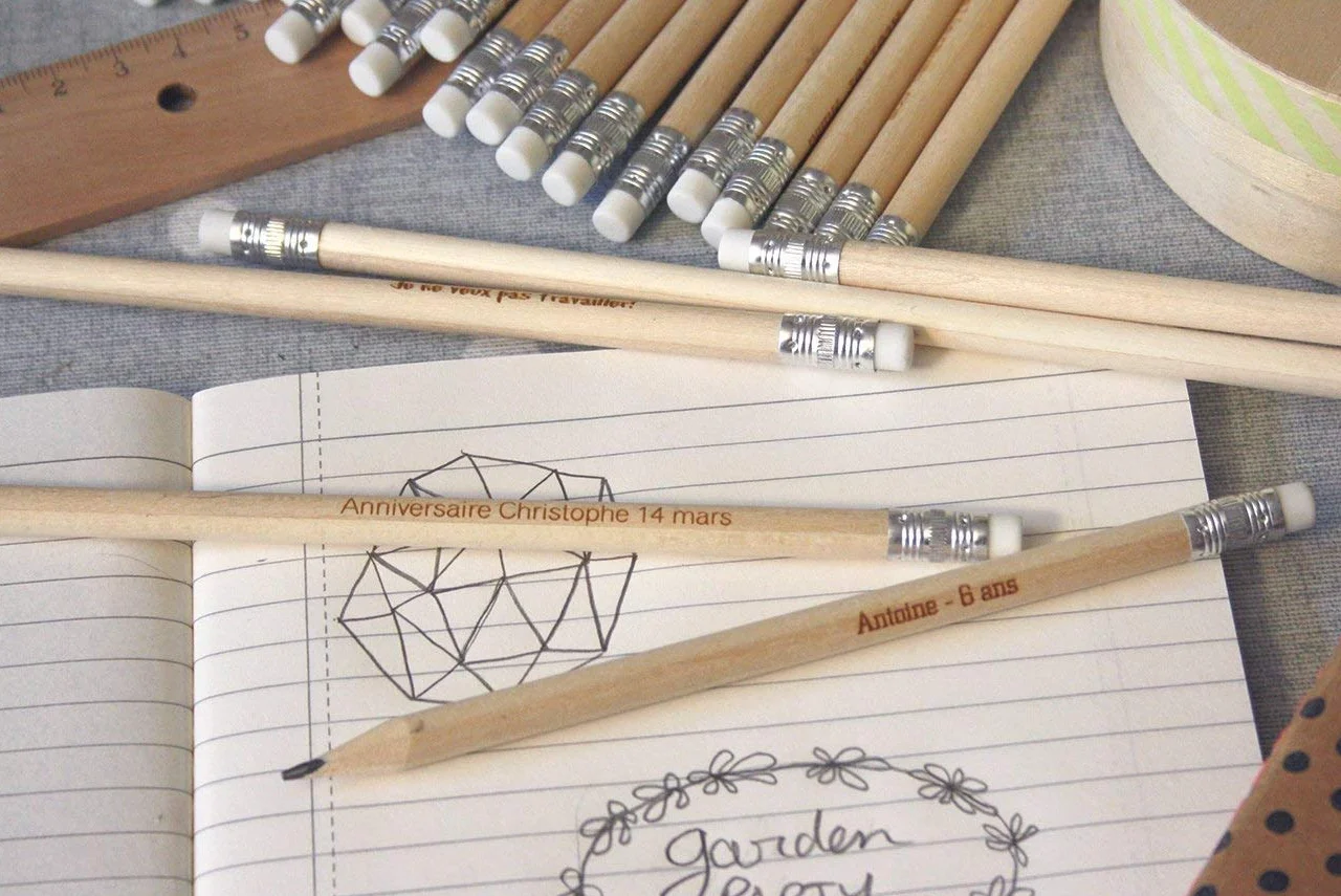 Crayon personnalisé en bois, échantillon ou cadeau
