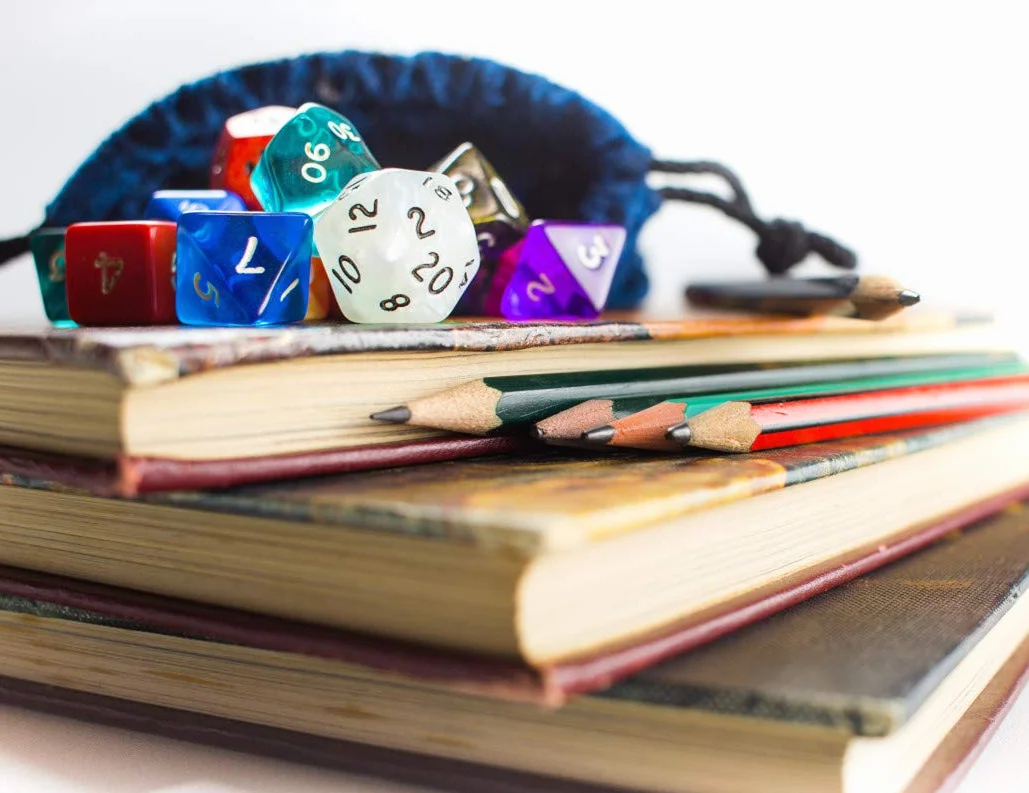 Jeu de dés polyédriques DND D20 D12 D10 D8 D6 D4 rouges et bleus pour Donjons et Dragons