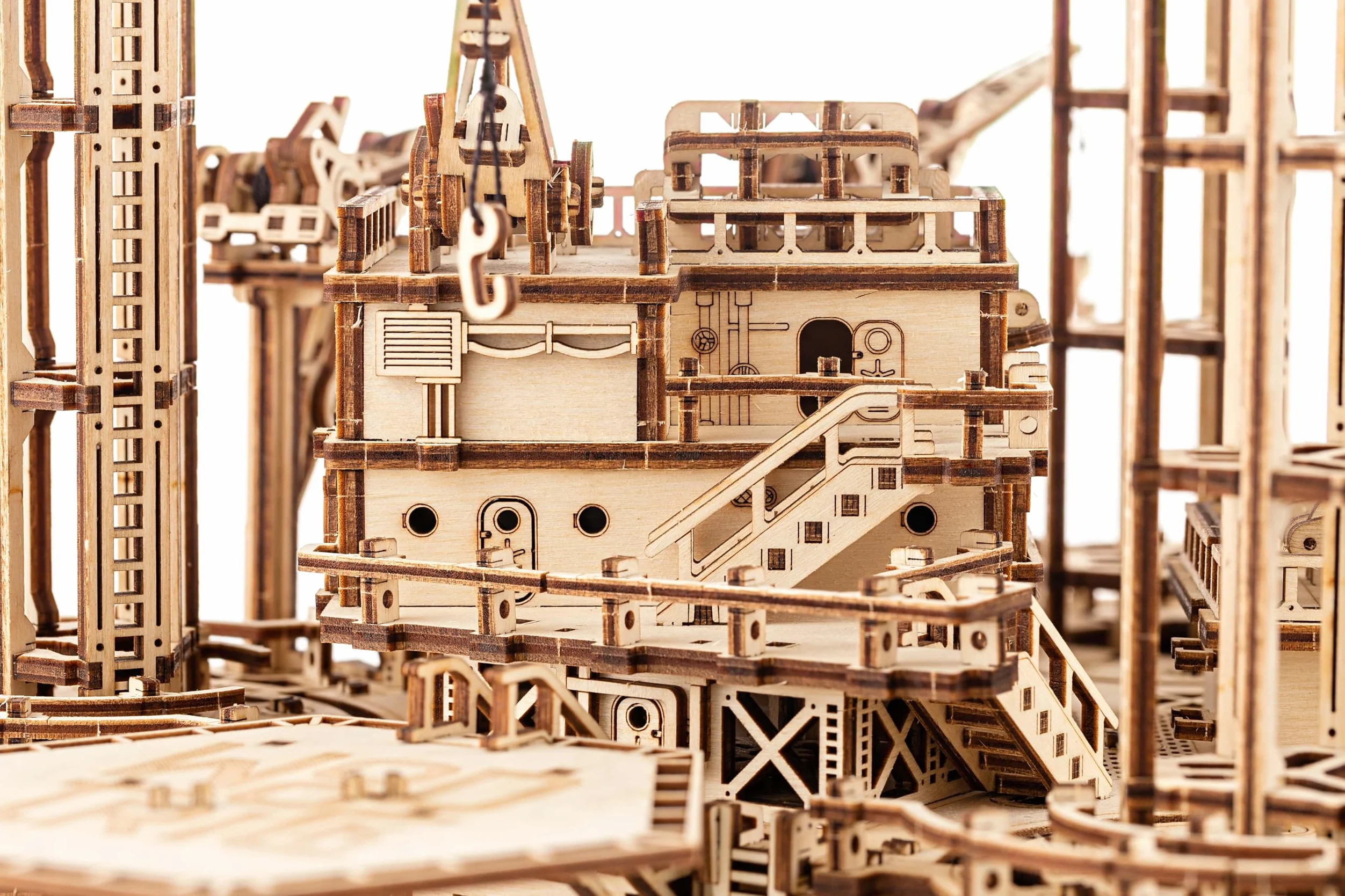 Wood Trick Offshore Rig Interactive Puzzle 3D en Bois pour Adultes à Construire