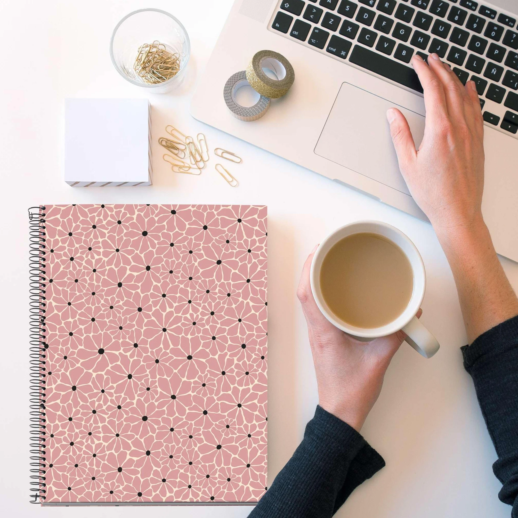 Miquelrius Cahier à reliure spirale A4 100 feuilles lignées 70 g/m² Couverture carton rigide Blush