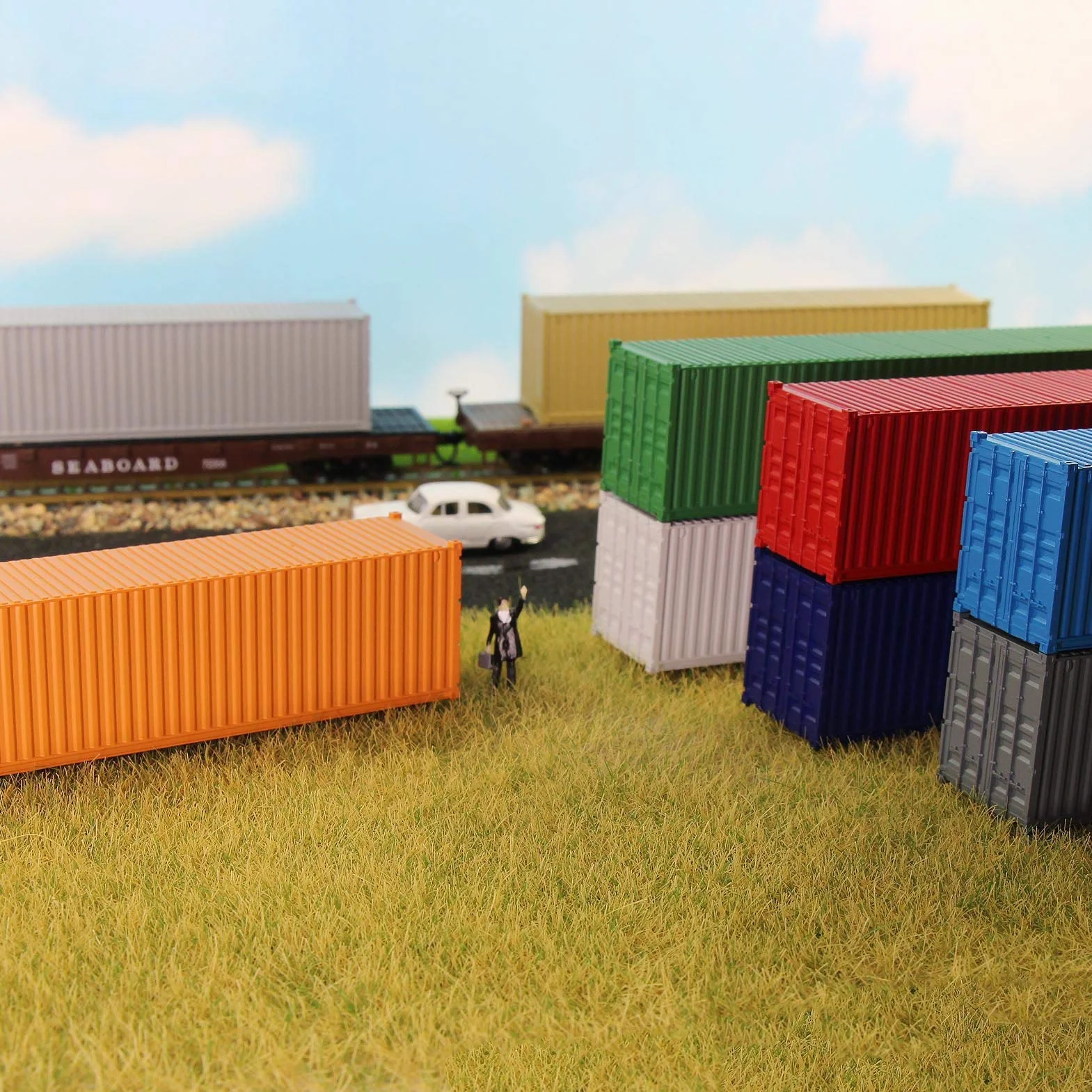 Evemodel Lot de 9 boîtes d'expédition vierges colorées 12,2 m, calibre 1:87, côté nervuré