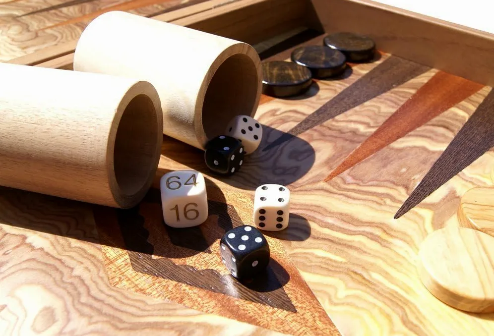 Manopoulos Luxury Olive Burl 15-inch Backgammon Set with Side Storage and Accessories