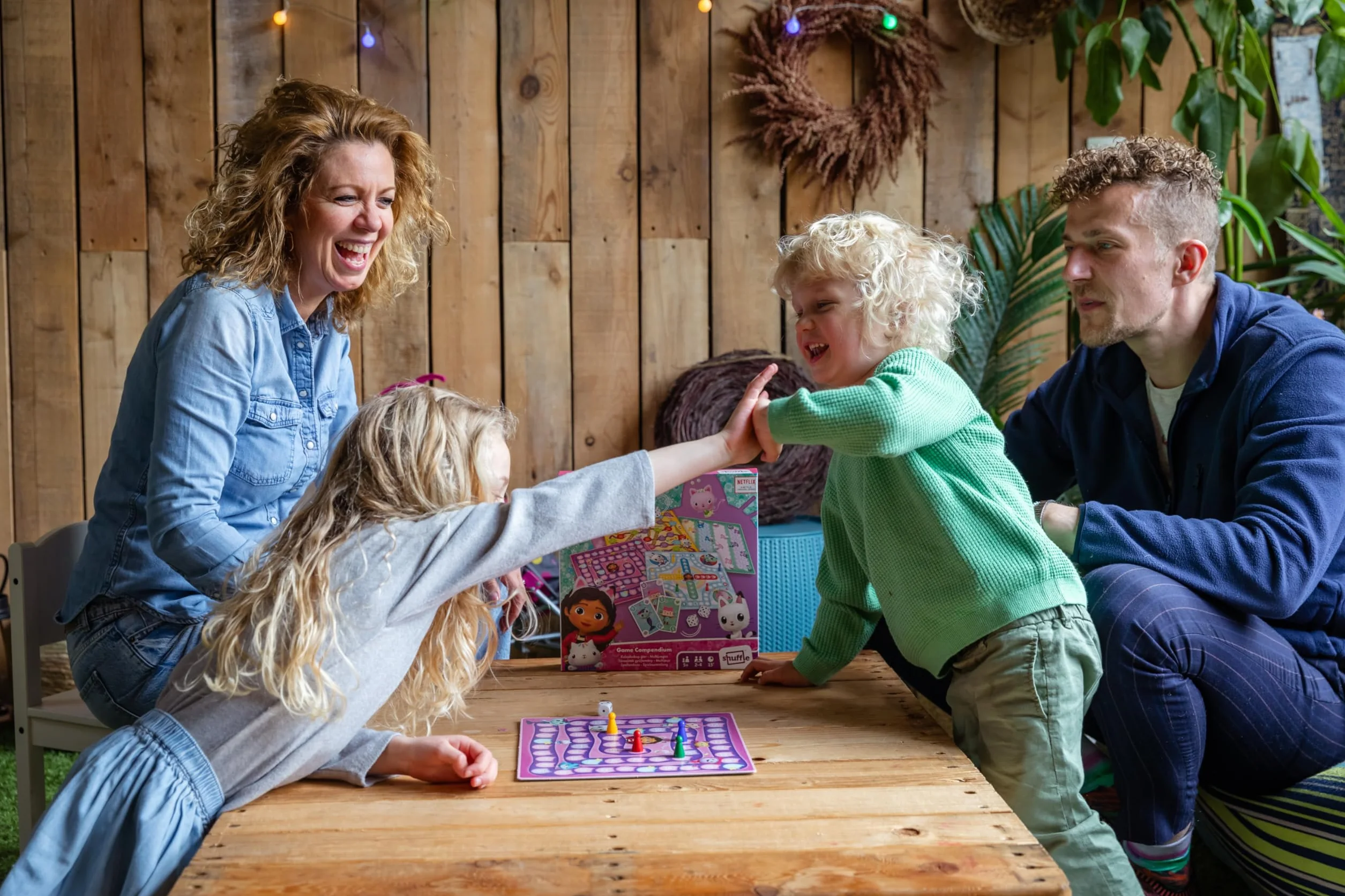Gabby et la Maison Magique Jeu de société Enfant Famille Multijeux 5 Ans 2-4 Joueurs Gris