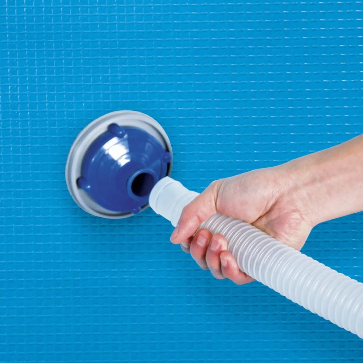 Bestway 58212 Aspirateur de Piscine Aquacrawl 2 Têtes de Balai, Tuyau, Manche Alu 4 X 60 cm Bleu