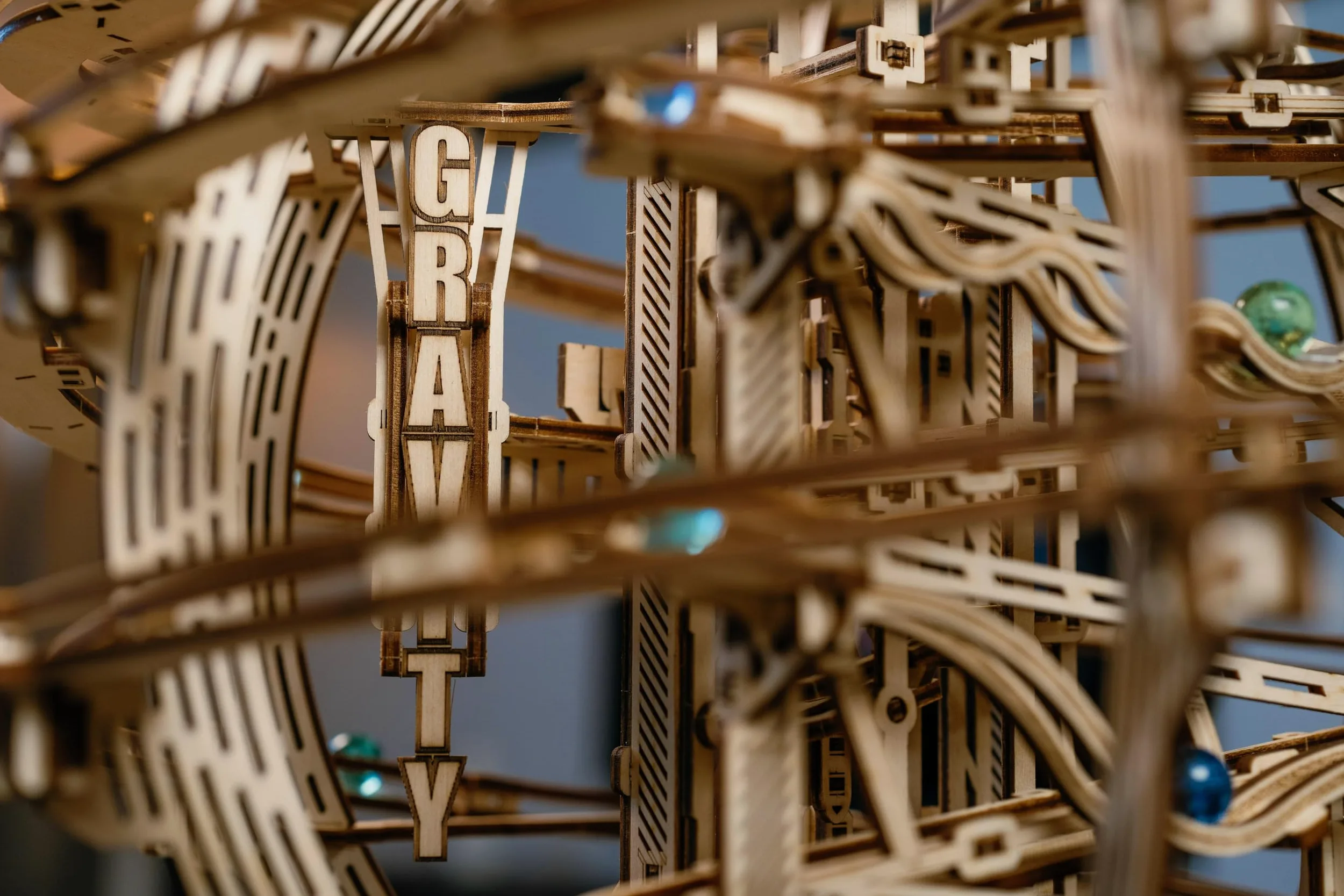 Wood Trick Gravity Marble Puzzle 3D en Bois pour Adultes à Construire | [773 Pièces] Labyrinthe à Billes Motorisé Électrique - Kit de Maquette Mécanique en Bois DIY à Construire pour Adultes