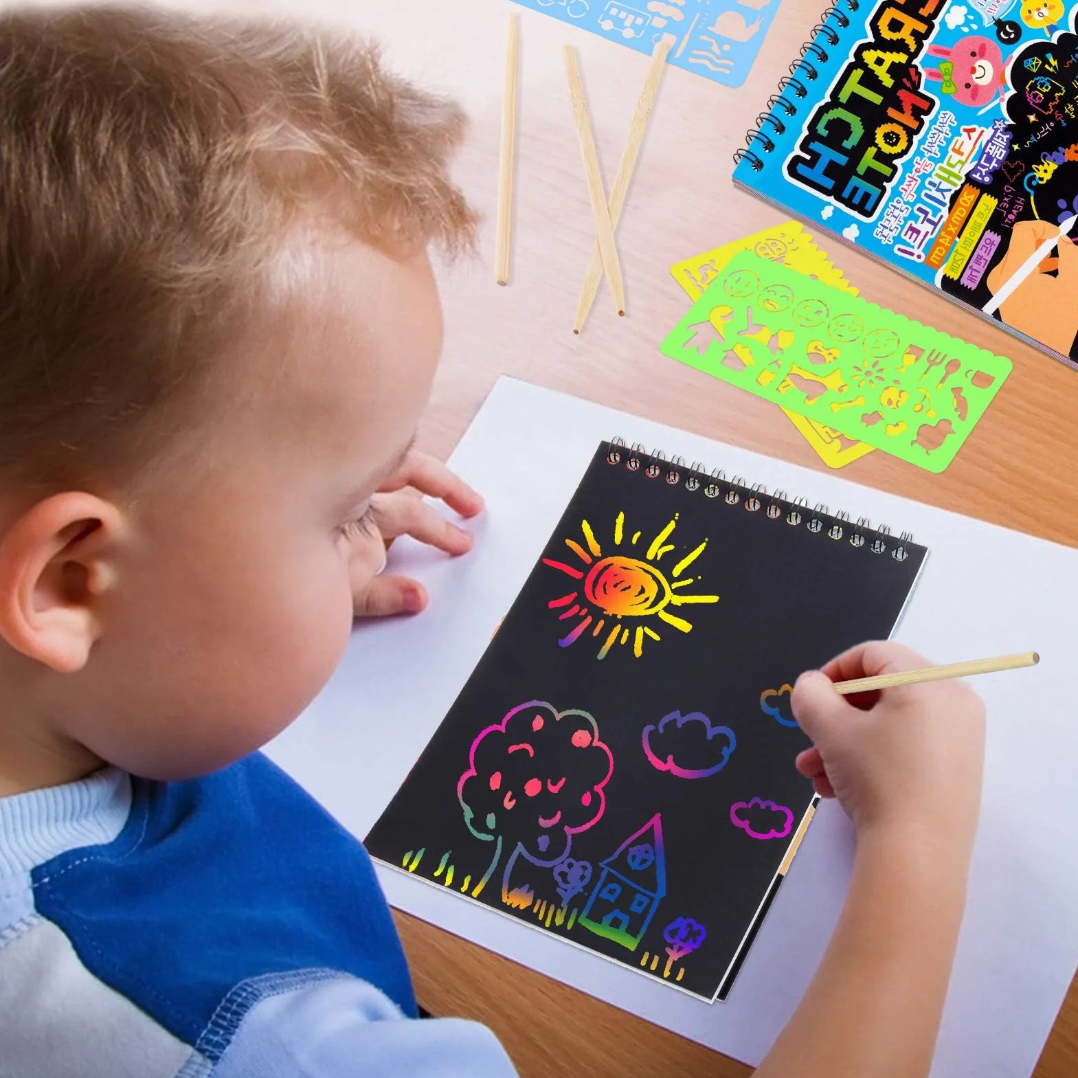 MELLIEX Dessin Gratter Enfants 2 Packs Scratch Art Livres Coloriage Papier Noir 4 Règles Gabarit 4 Stylets Bois