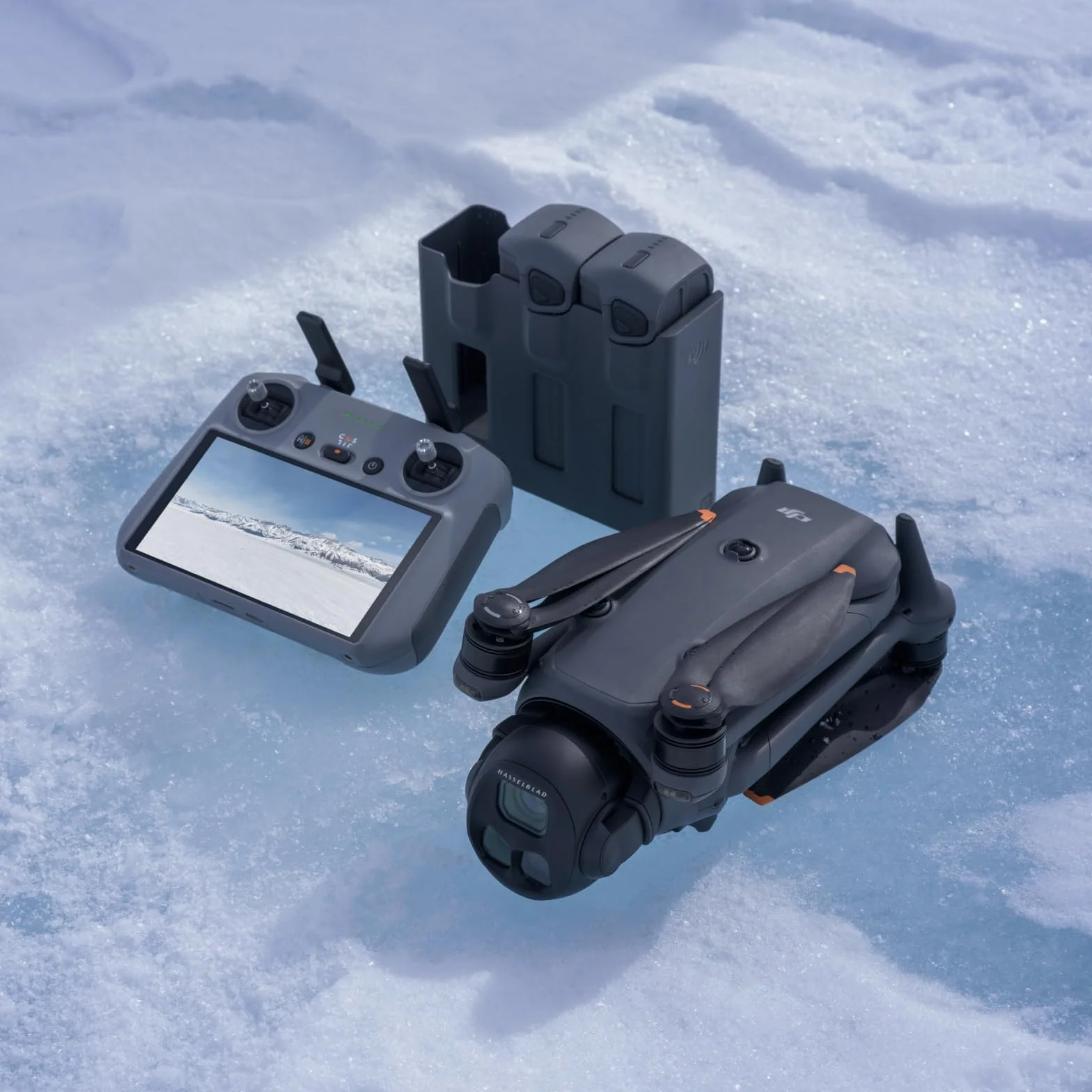 DJI Mavic 4 Pro Fly More Bundle avec RC 2, Drone Triple Caméra Hasselblad CMOS 4/3 100MP, Transmission 30km, Autonomie 51min