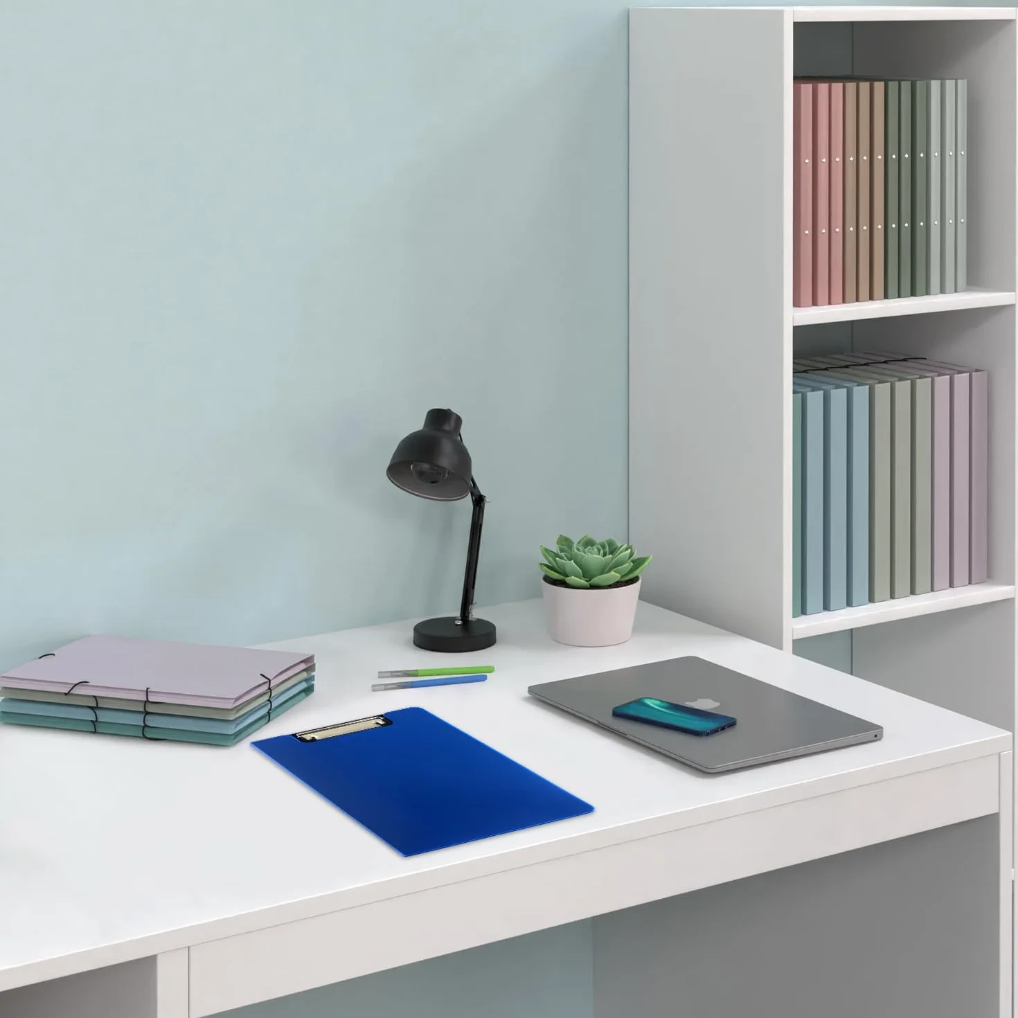 ACROPAQ Porte-Bloc à Rabat A4 Bleu Foncé en PP durable