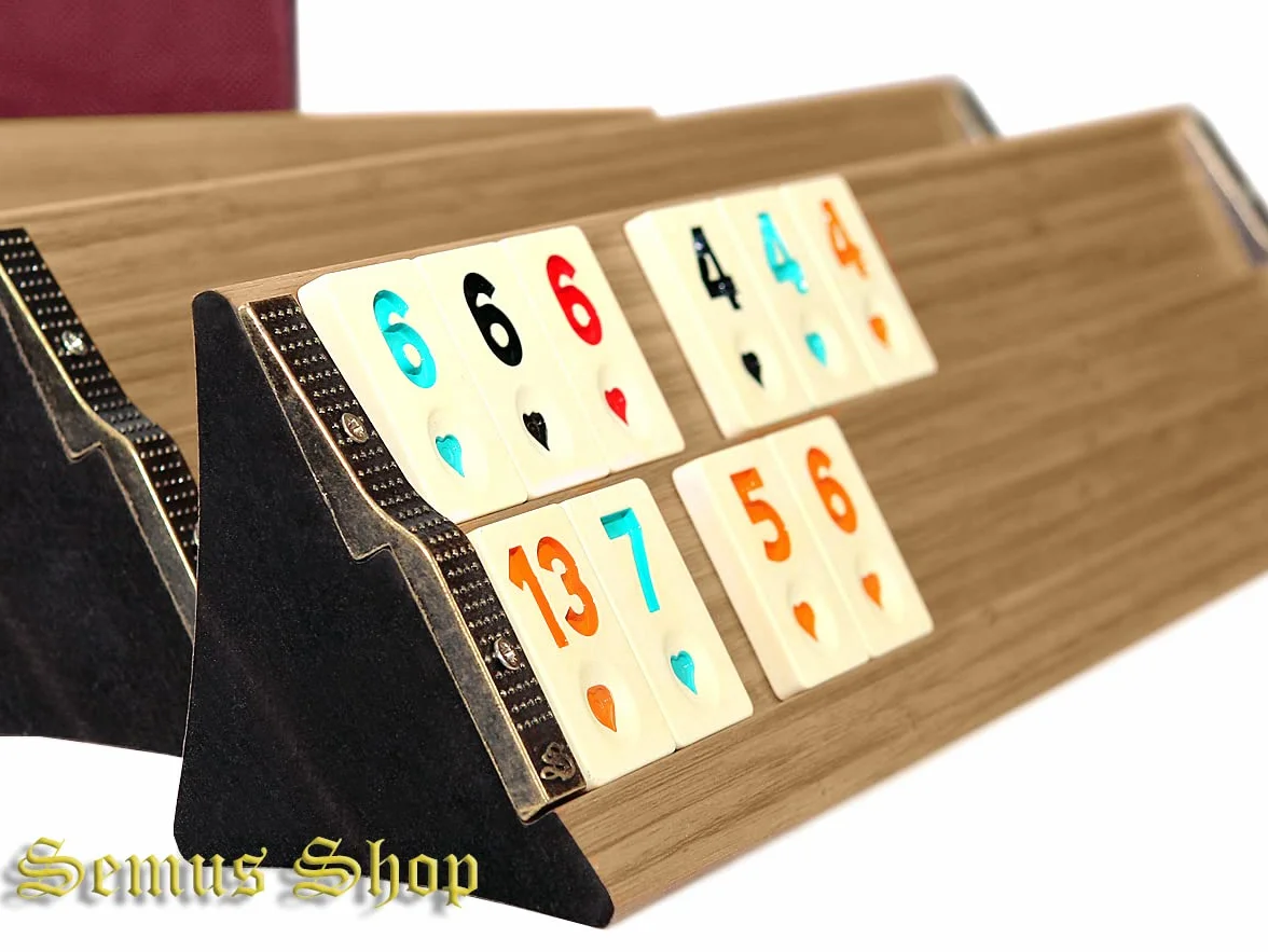 Kit de jeu Okey/Rummy de qualité supérieure - Bois massif - Pions en mélamine - Sac de transport rembourré - 104 pierres + 2 jokers + dés (clair)