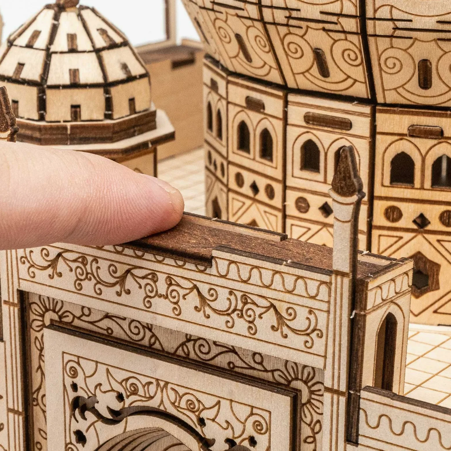 Cuteefun Kit Maquette d'Architecture, Puzzle 3D Taj Mahal avec LED [416Pcs] | Objet Décoratif Rafiné avec Éclairage LED, Maquette à Construire pour Adultes, Cadeau Unique pour Noël et Anniversaire