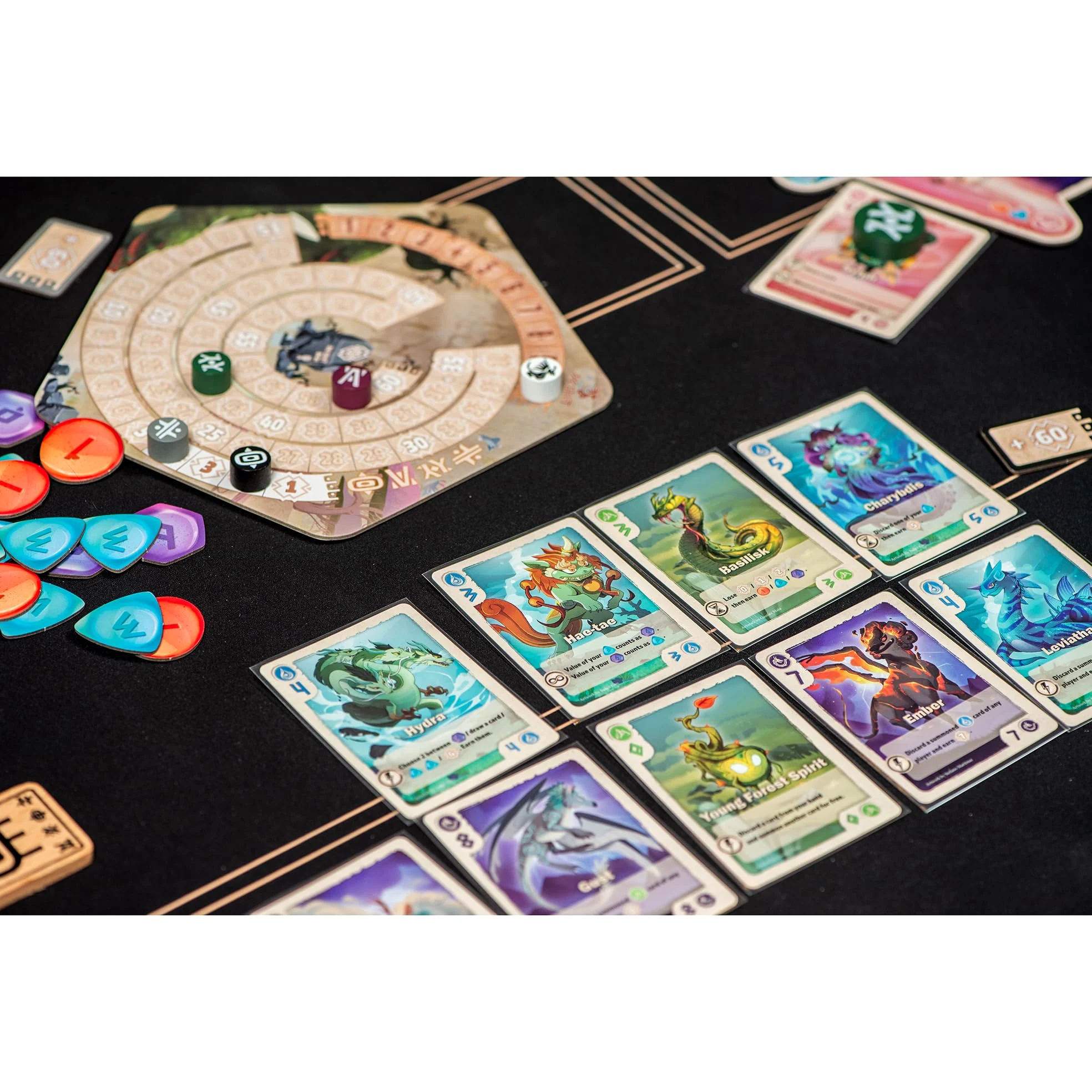 Renegade Game Studios: The Vale of Eternity – Jeu de Cartes de Collection Drafting & Set, domptez et chassez des Monstres et créatures fantastiques, à partir de 14 Ans, 2 à 4 Joueurs