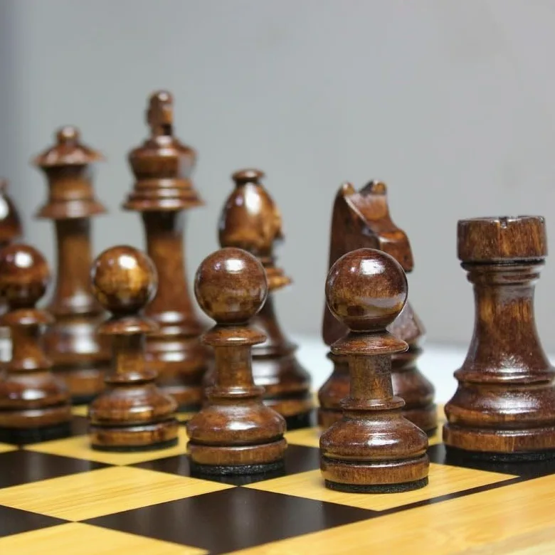 echiquier Jeu d'échecs Pliant en Bois, Plateau de Jeu Fait Main for Adultes, Enfants et débutants, Grand échiquier, pièces lestées echecs Jeu