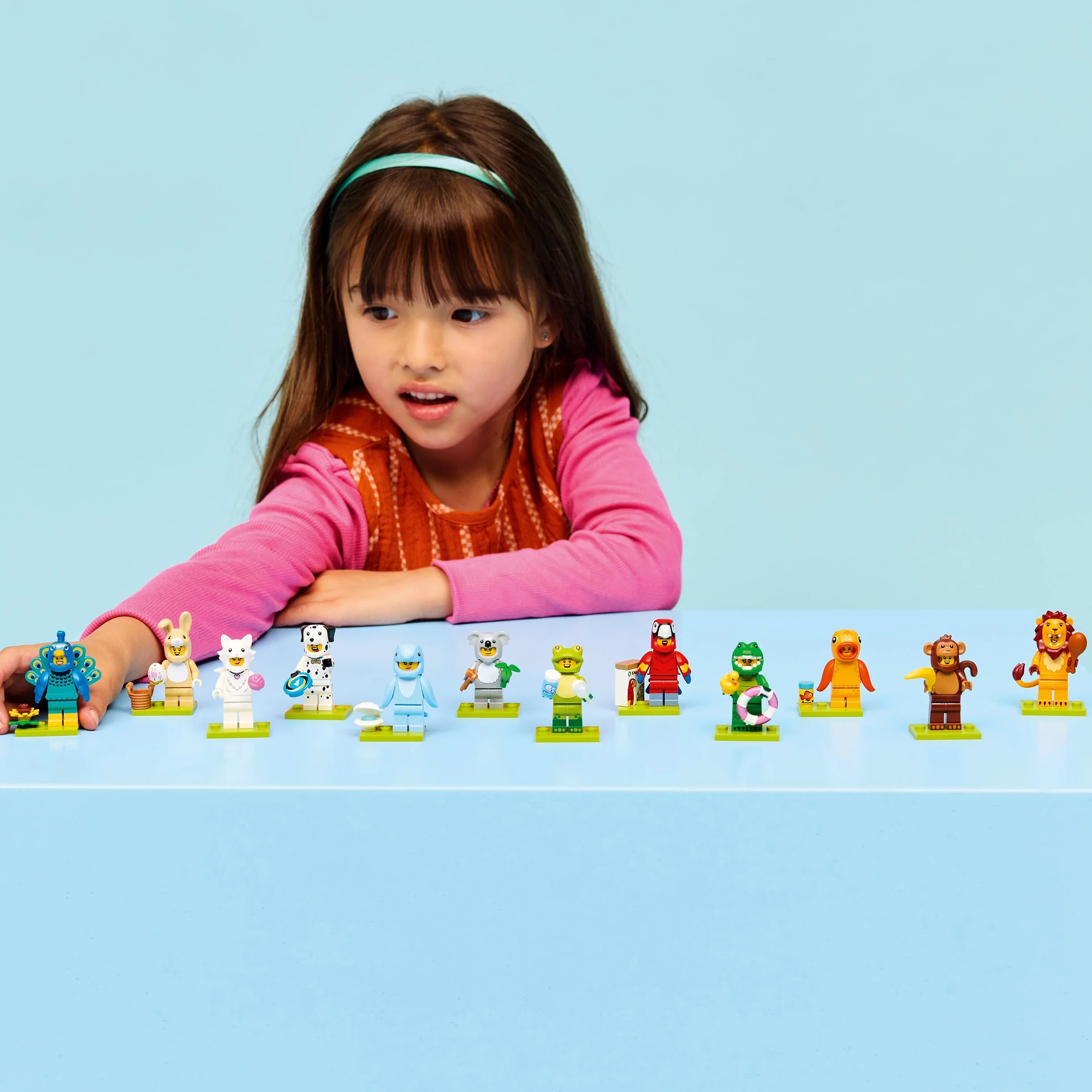 LEGO Minifigures Série Animaux 28 - Boîte Mystère 71051 - 1 des 12 Jouets Surprises à Collectionner - Figurines Dont Lion, Lapin, Chat & Dauphin - Pinata dès 5 Ans