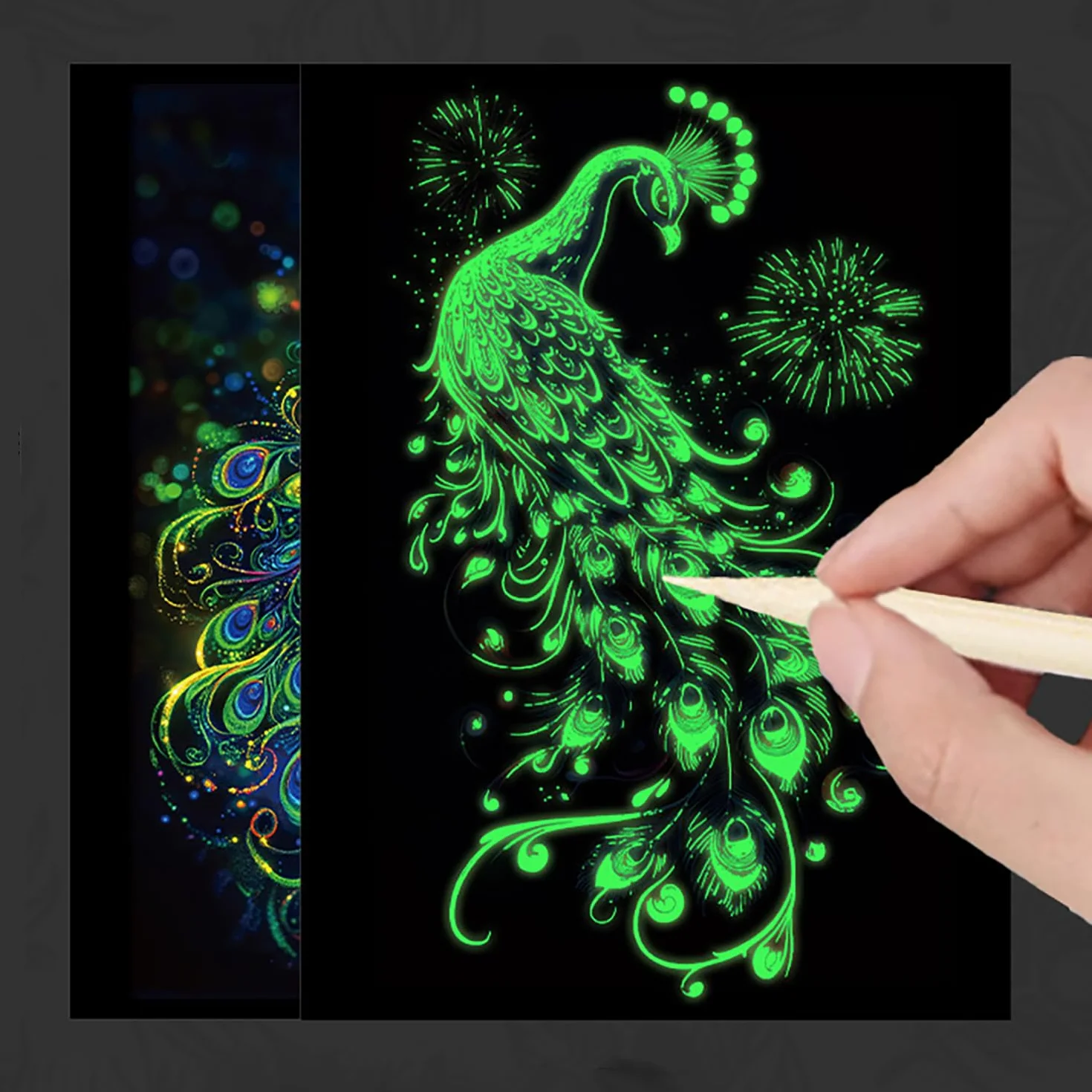 Peintures Carte à Gratter Scratch Painting Peacock Series 4 Feuilles 28,5x21 cm Papier Couché Couleur Glow in the Dark Avec Stylos Pour Adultes Enfants