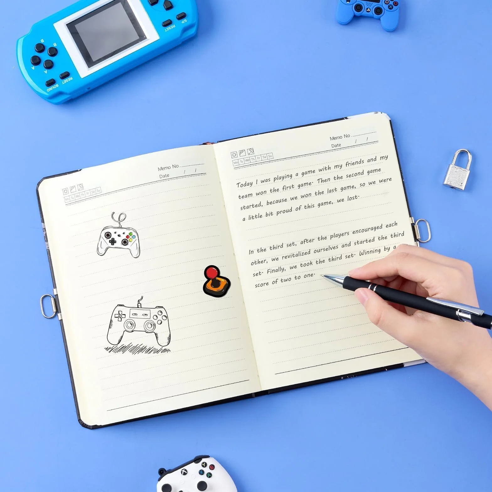 WERNNSAI Kit journal de jeu garçons - Journal lumineux enfants cadenas clés stylo autocollants carnet écriture ligné A5 jeux vidéo