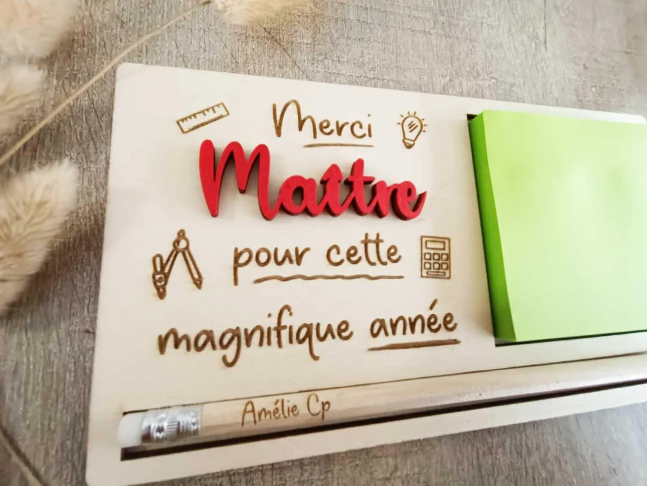 Support à bloc repositionnables en bois gravé Maîtresse ATSEM Maître Nounou cadeau personnalisé