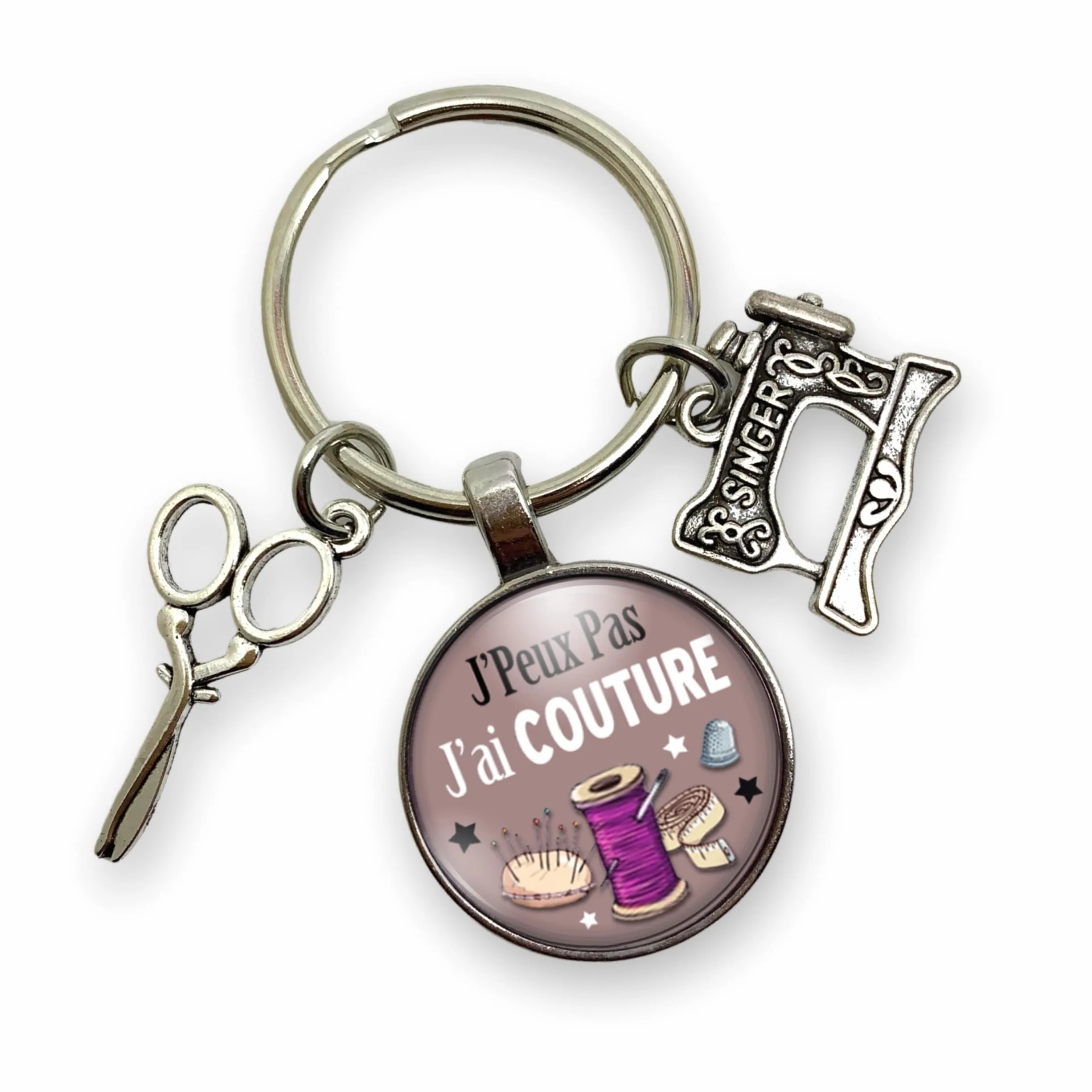 Porte clés couturière « j'peux pas, j'ai couture » avec breloques machine à coudre et ciseaux - cadeau original