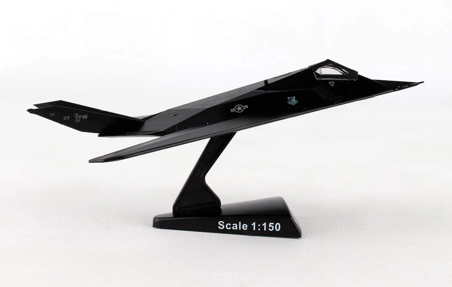 Daron Avion F-117 Nighthawk 1:150 Noir