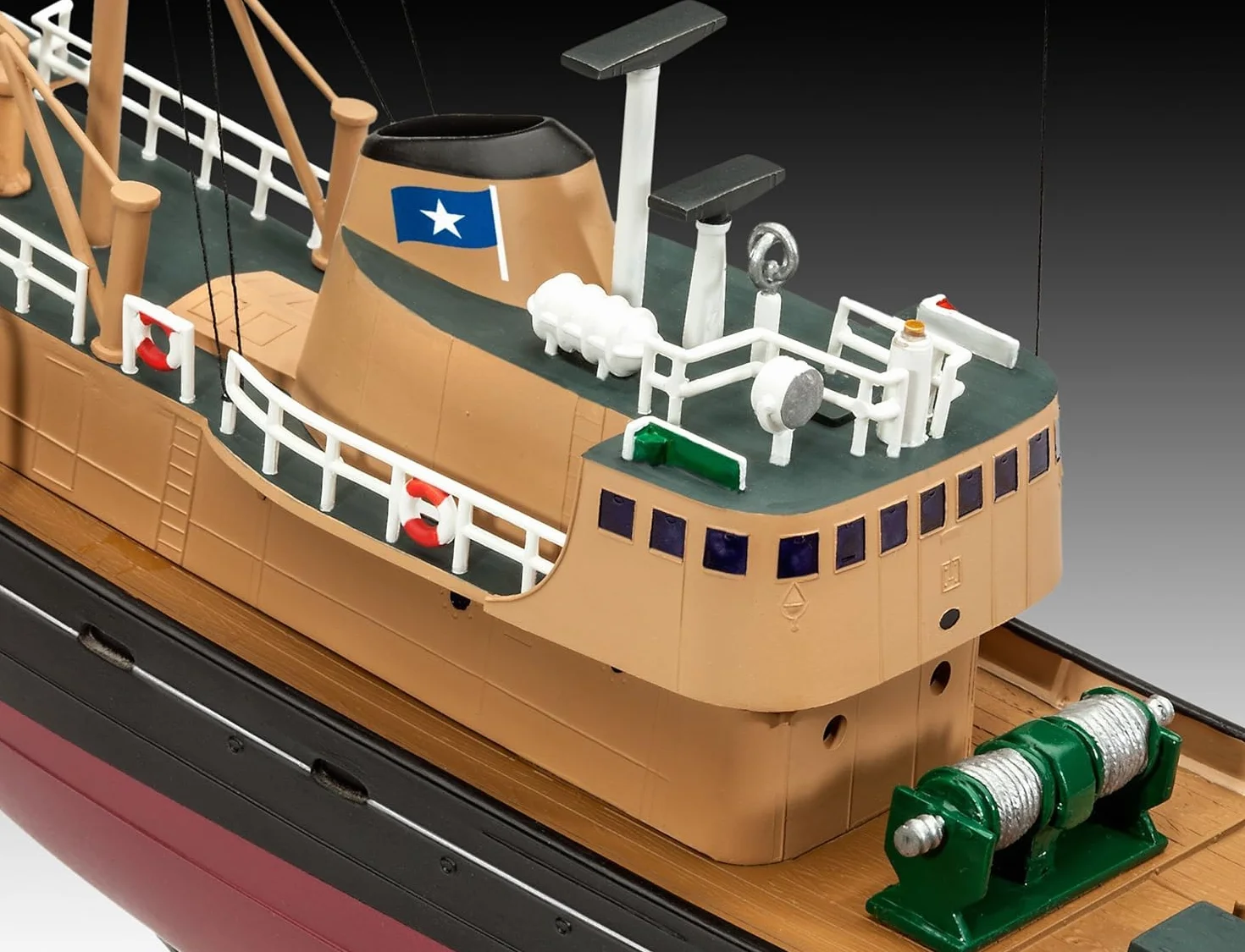 Revell Chalutier Mer du Nord 1:142