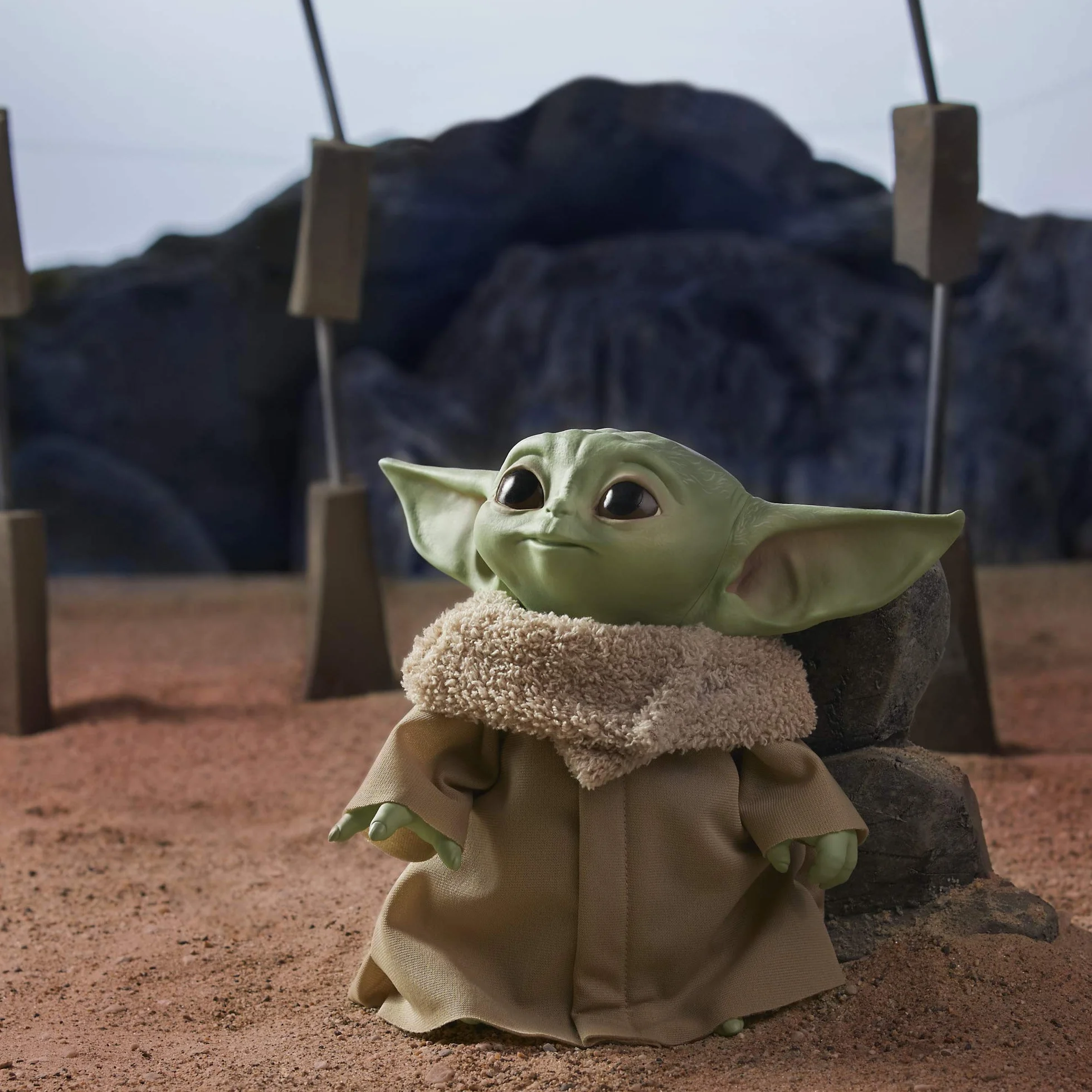 Star Wars The Mandalorian Figurine Electronique The Child Bébé Yoda 20 cm