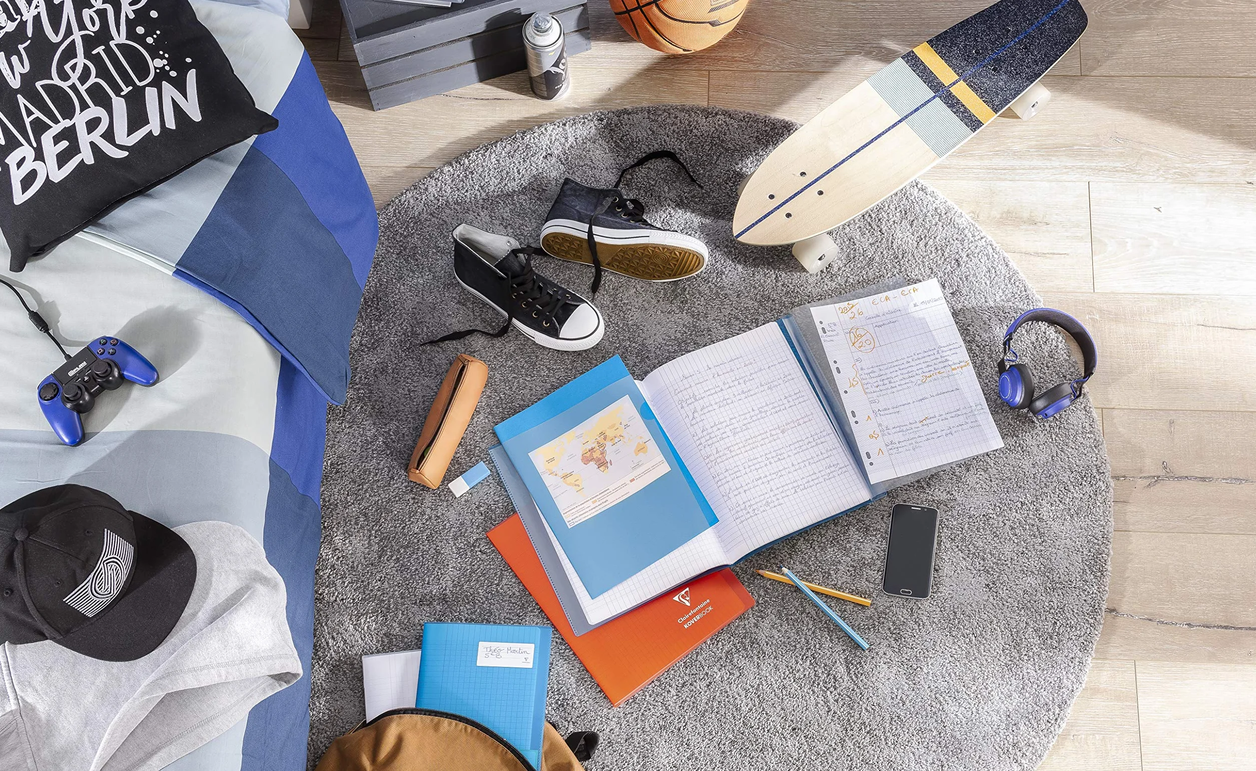 Clairefontaine Koverbook Cahier Agrafé A4 21x29,7 cm 48 Pages Grands Carreaux Papier Blanc 90 g Couverture Polypro
