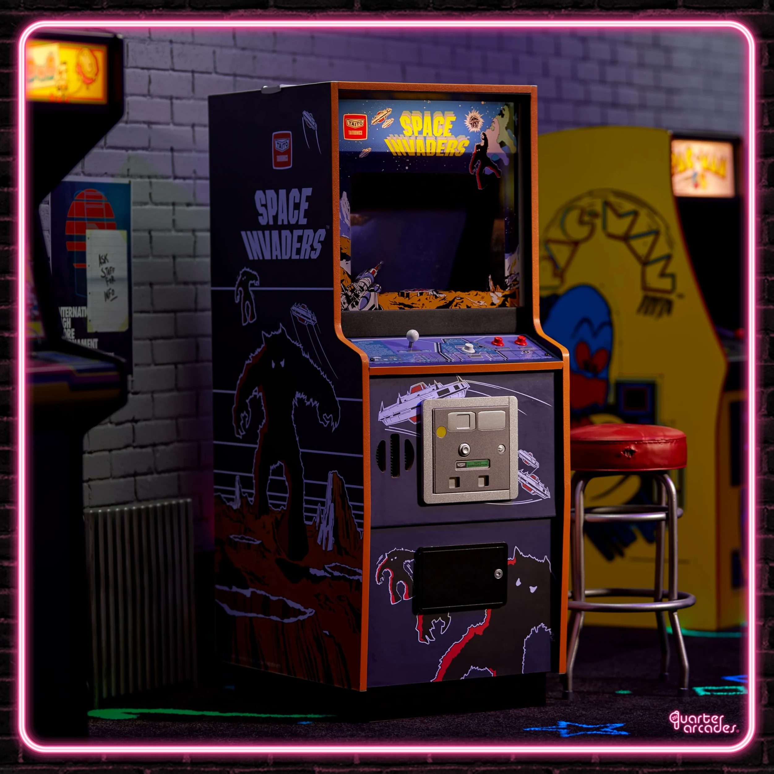 Numskull Quarter Arcades Édition Collector Space Invaders I, Mini borne d’Arcade en Bois à l’échelle 1/4, Réplique Authentique avec ROM Originale, Batterie Rechargeable et Haut-parleurs 3W
