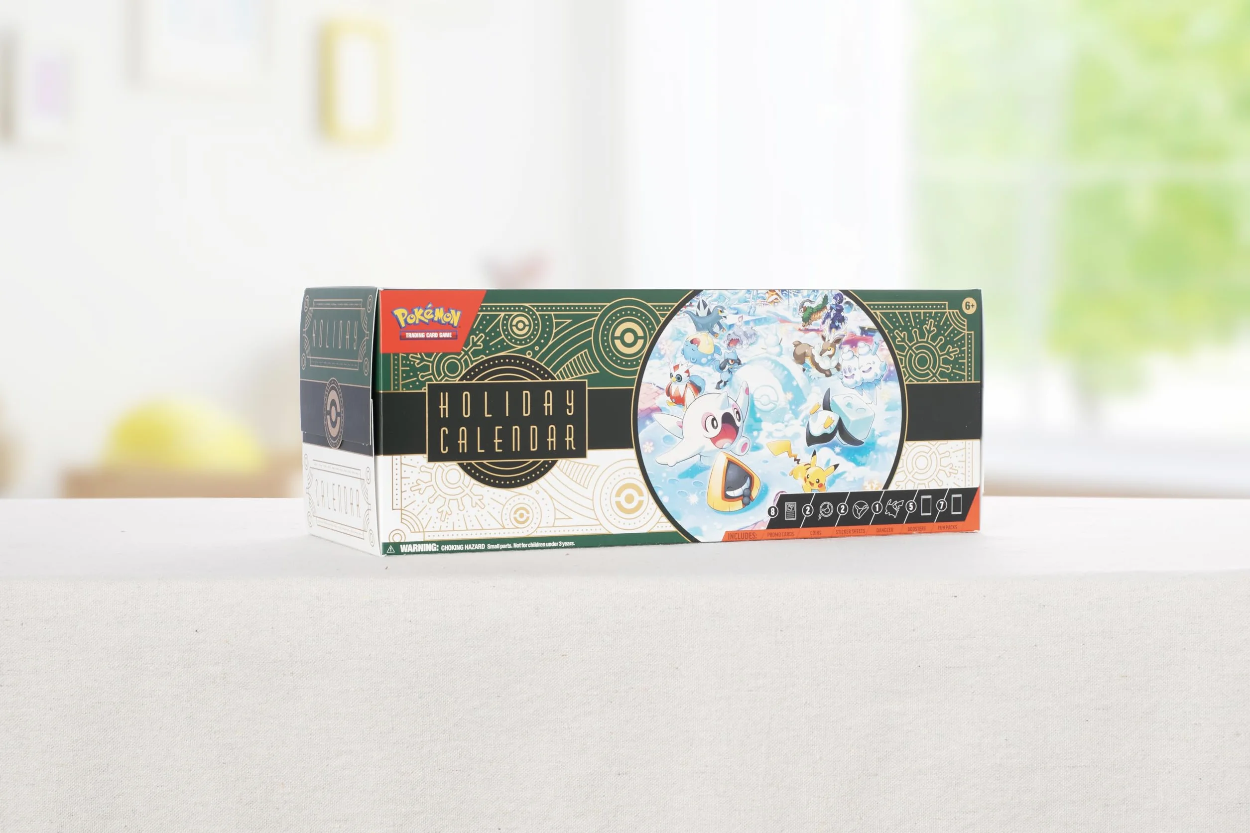 Pokémon TCG : Calendrier des fêtes (8 Cartes en Aluminium, 5 boosters et Plus)